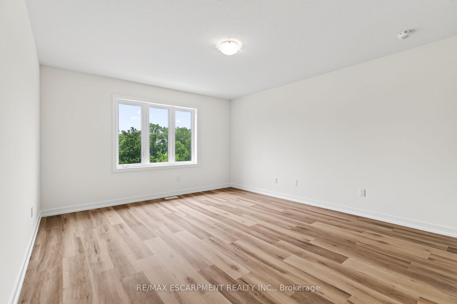 Photo 31 of 88 Valley Trail Place, Hamilton, Waterdown — HOMEH