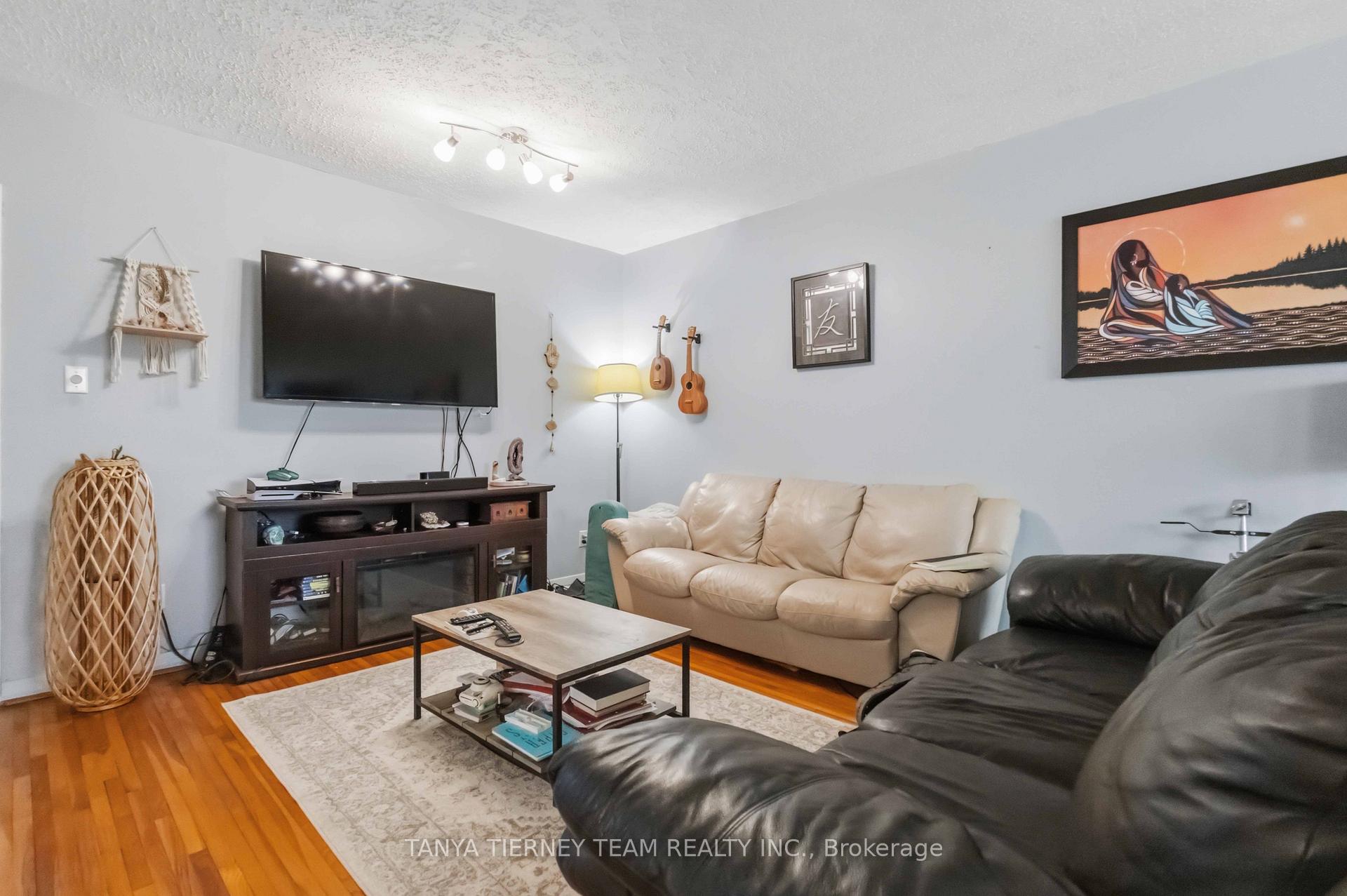 Photo 7 of 322 Rosedale Drive, Whitby, Downtown Whitby — HOMEH