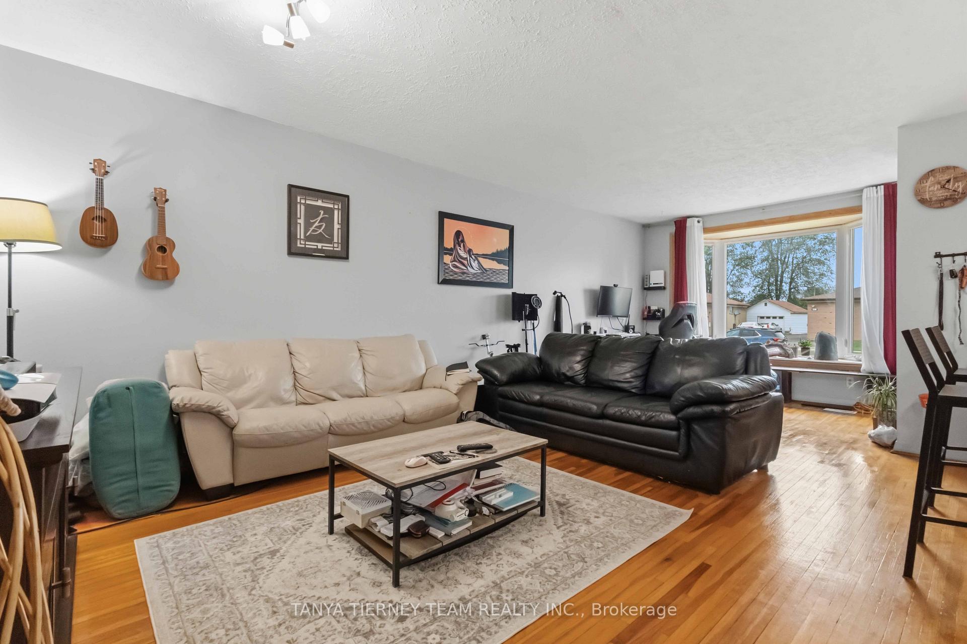 Photo 8 of 322 Rosedale Drive, Whitby, Downtown Whitby — HOMEH