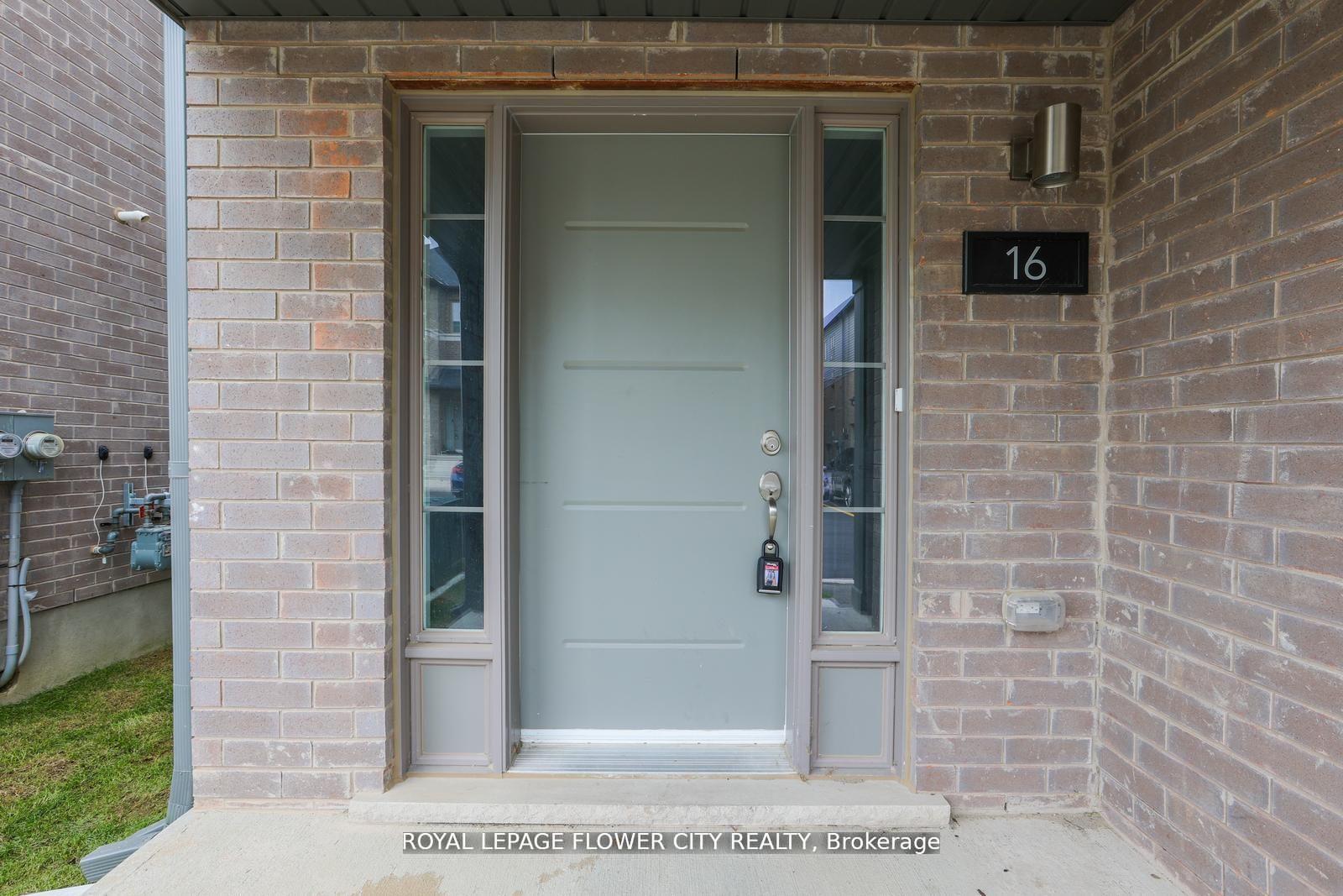 Photo 4 of Unit 16, 205 West Oak Trail, Kitchener, Rosenburg — HOMEH