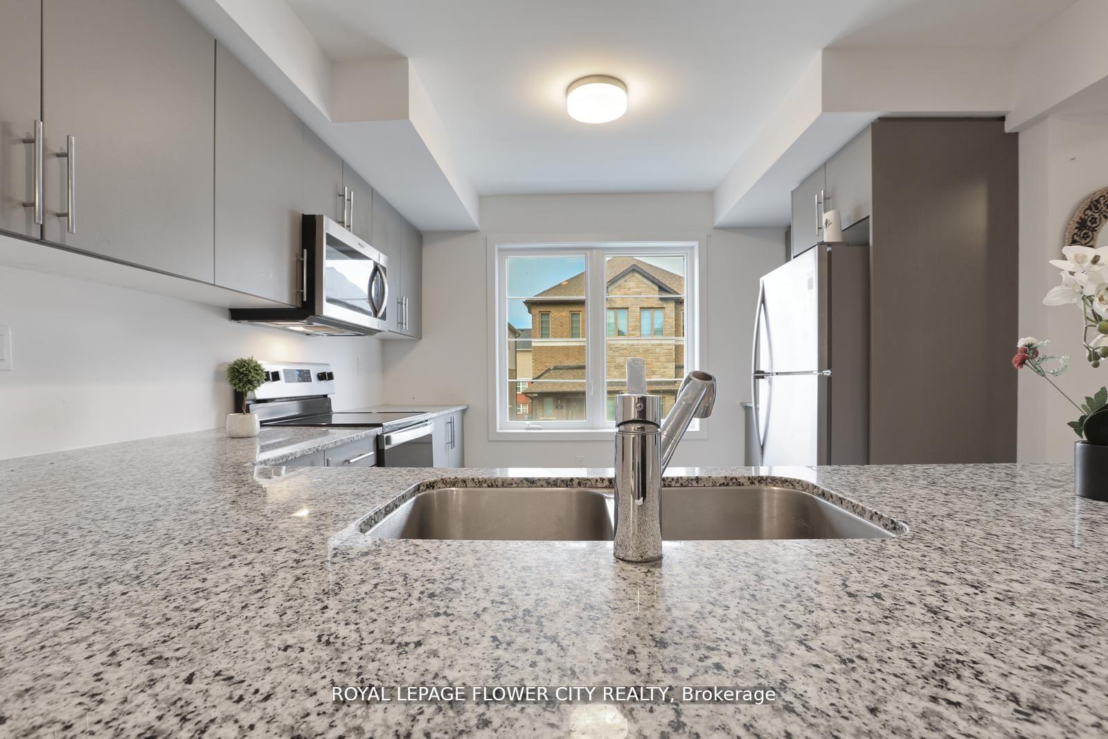 Photo 25 of Unit 16, 205 West Oak Trail, Kitchener, Rosenburg — HOMEH