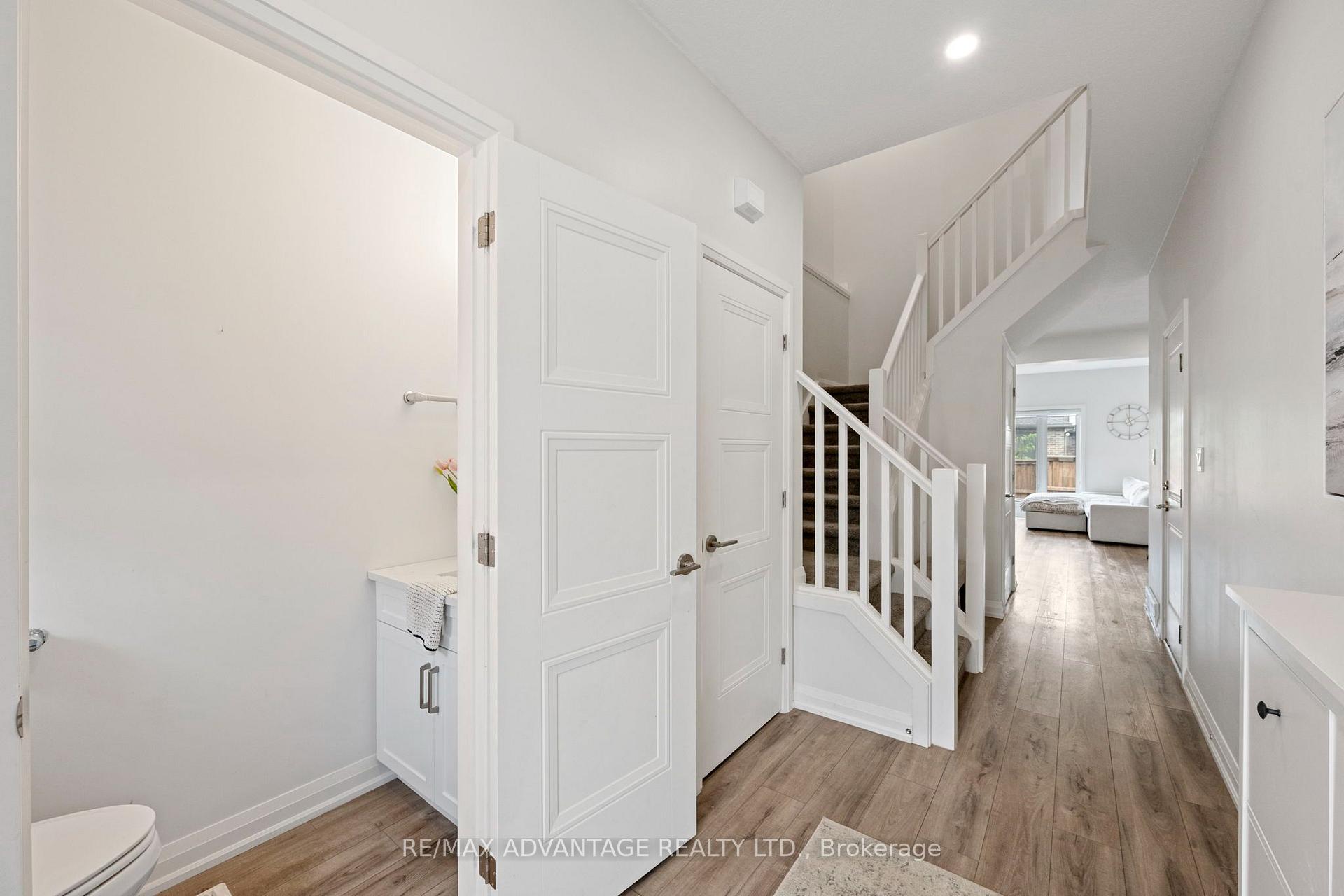 Photo 6 of Unit 2, 1 Miller Drive, Lucan Biddulph, Lucan — HOMEH