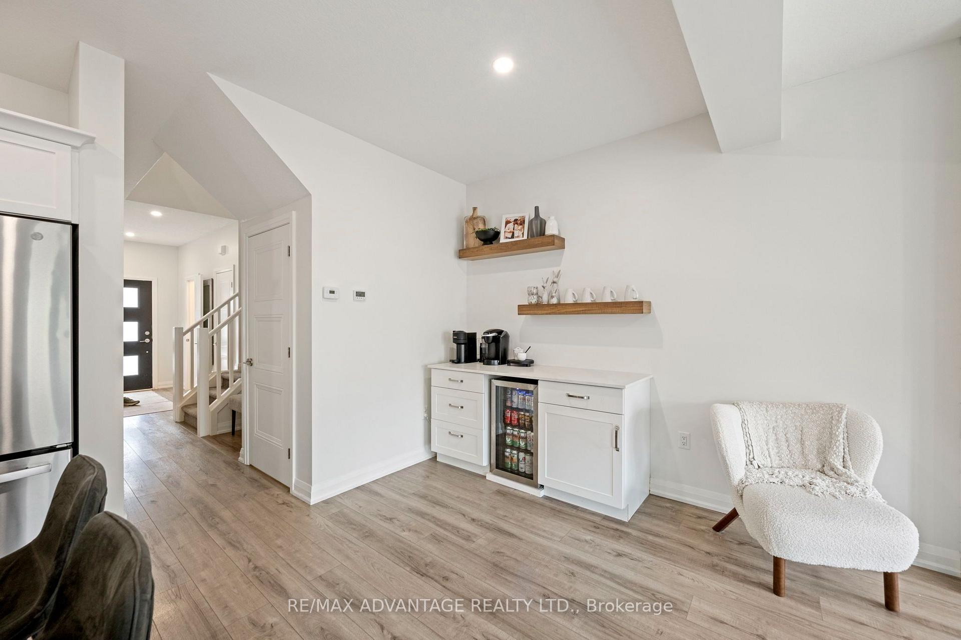 Photo 13 of Unit 2, 1 Miller Drive, Lucan Biddulph, Lucan — HOMEH