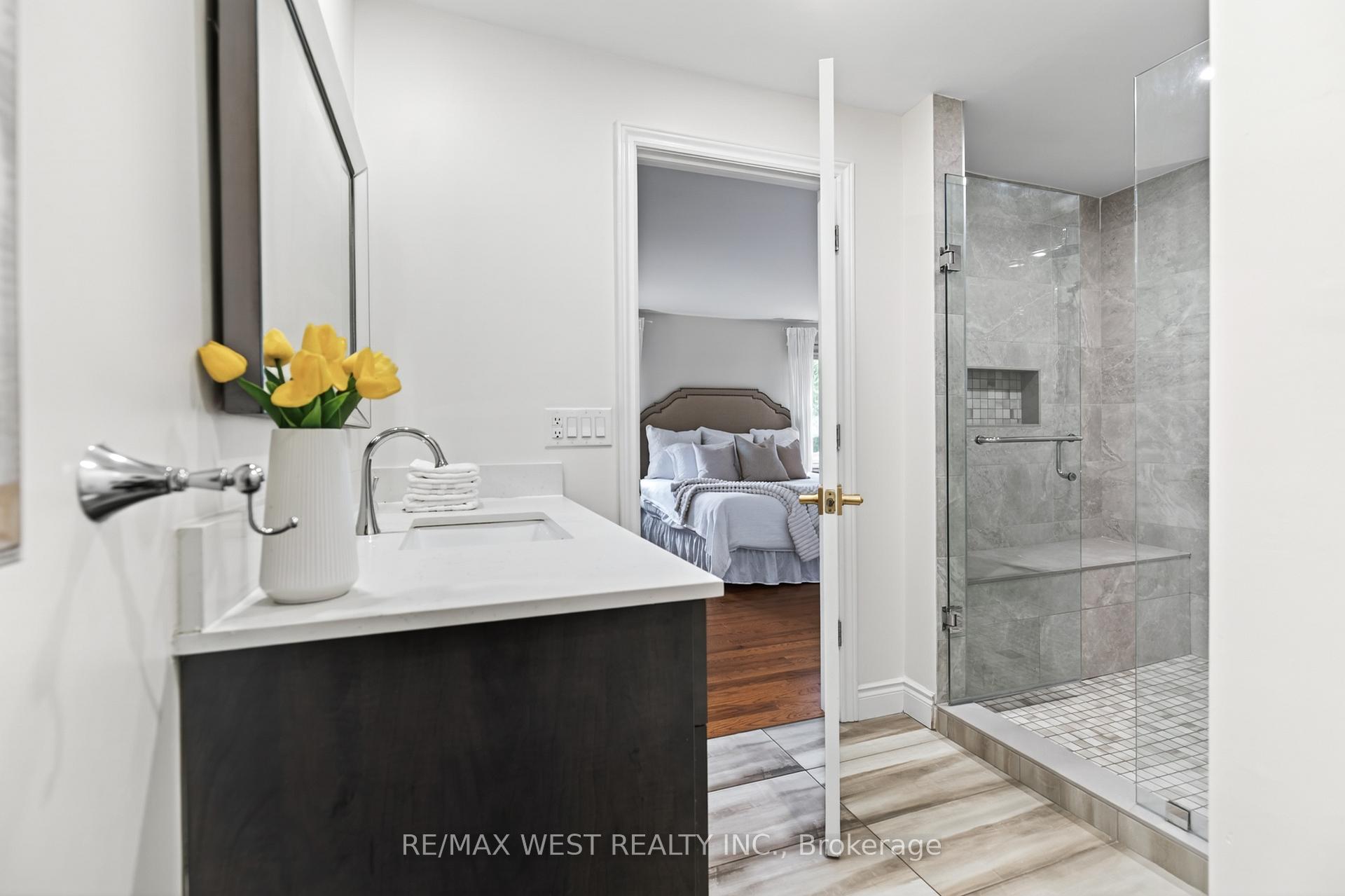 Photo 8 of 823 Hyde Road, Burlington, Brant — HOMEH