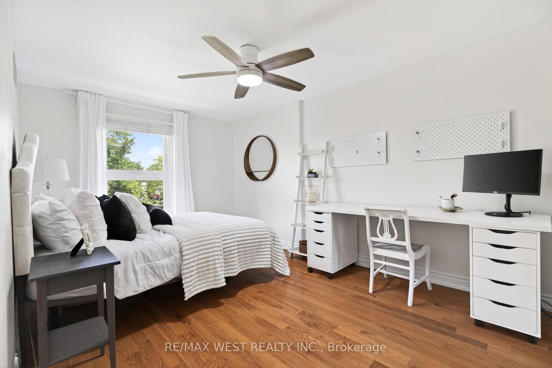 Photo 10 of 823 Hyde Road, Burlington, Brant — HOMEH