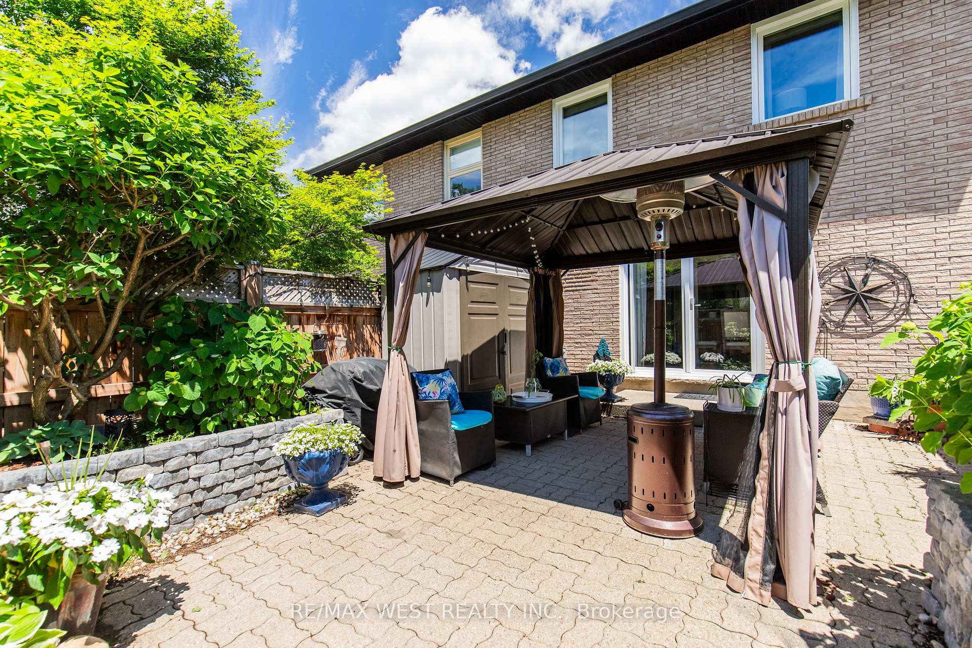 Photo 18 of 823 Hyde Road, Burlington, Brant — HOMEH