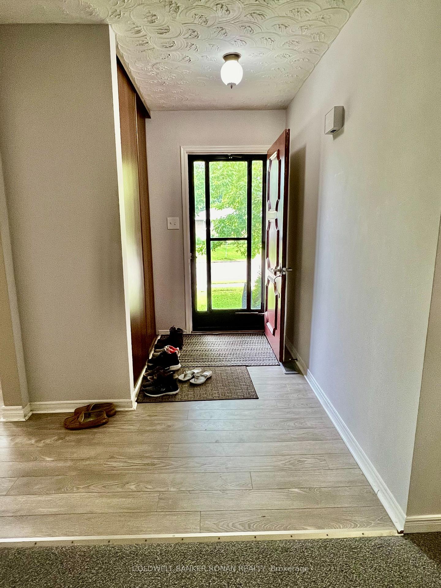 Photo 1 of 5 Oak Street, New Tecumseth, Alliston — HOMEH
