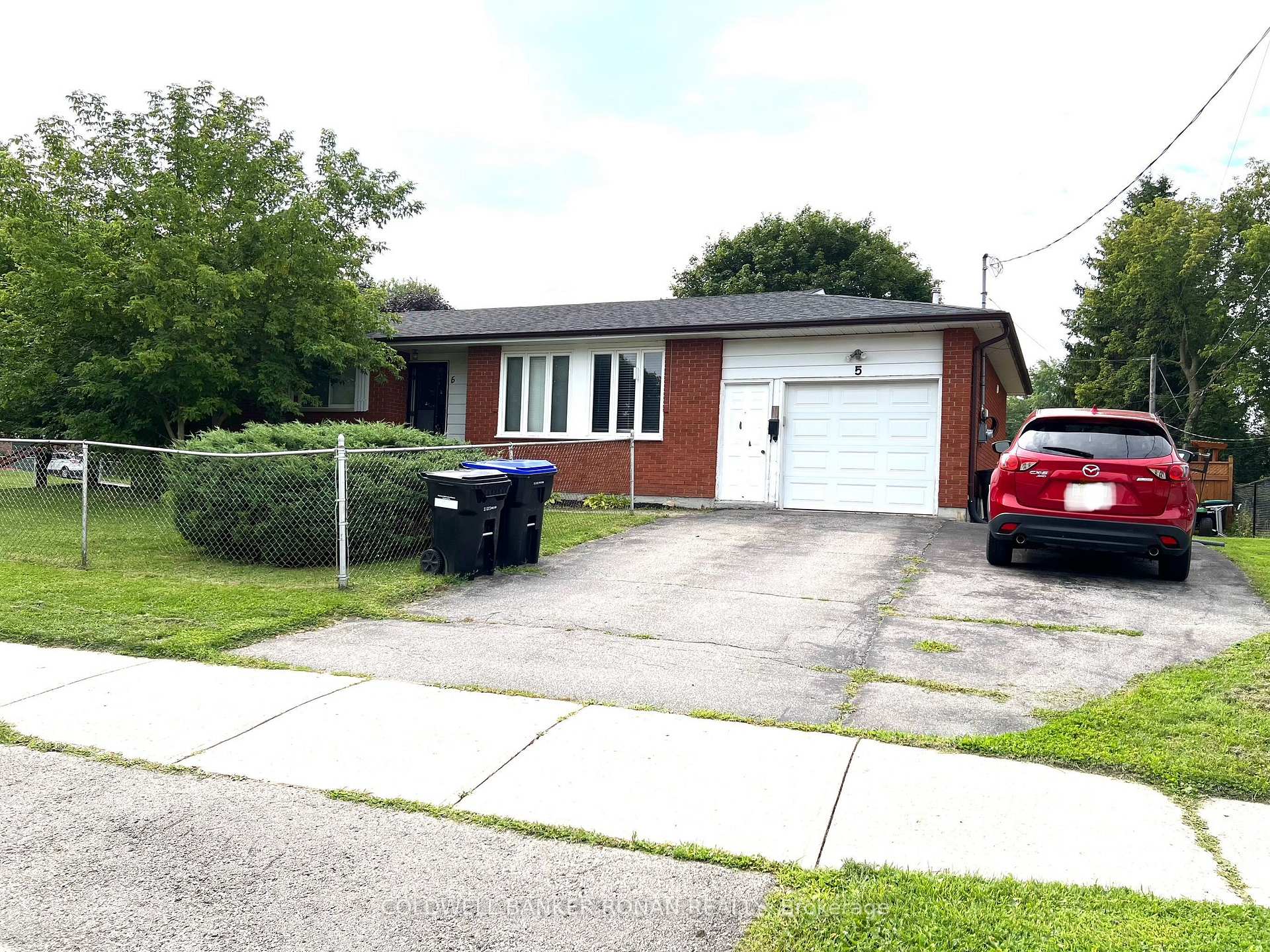 Photo 2 of 5 Oak Street, New Tecumseth, Alliston — HOMEH
