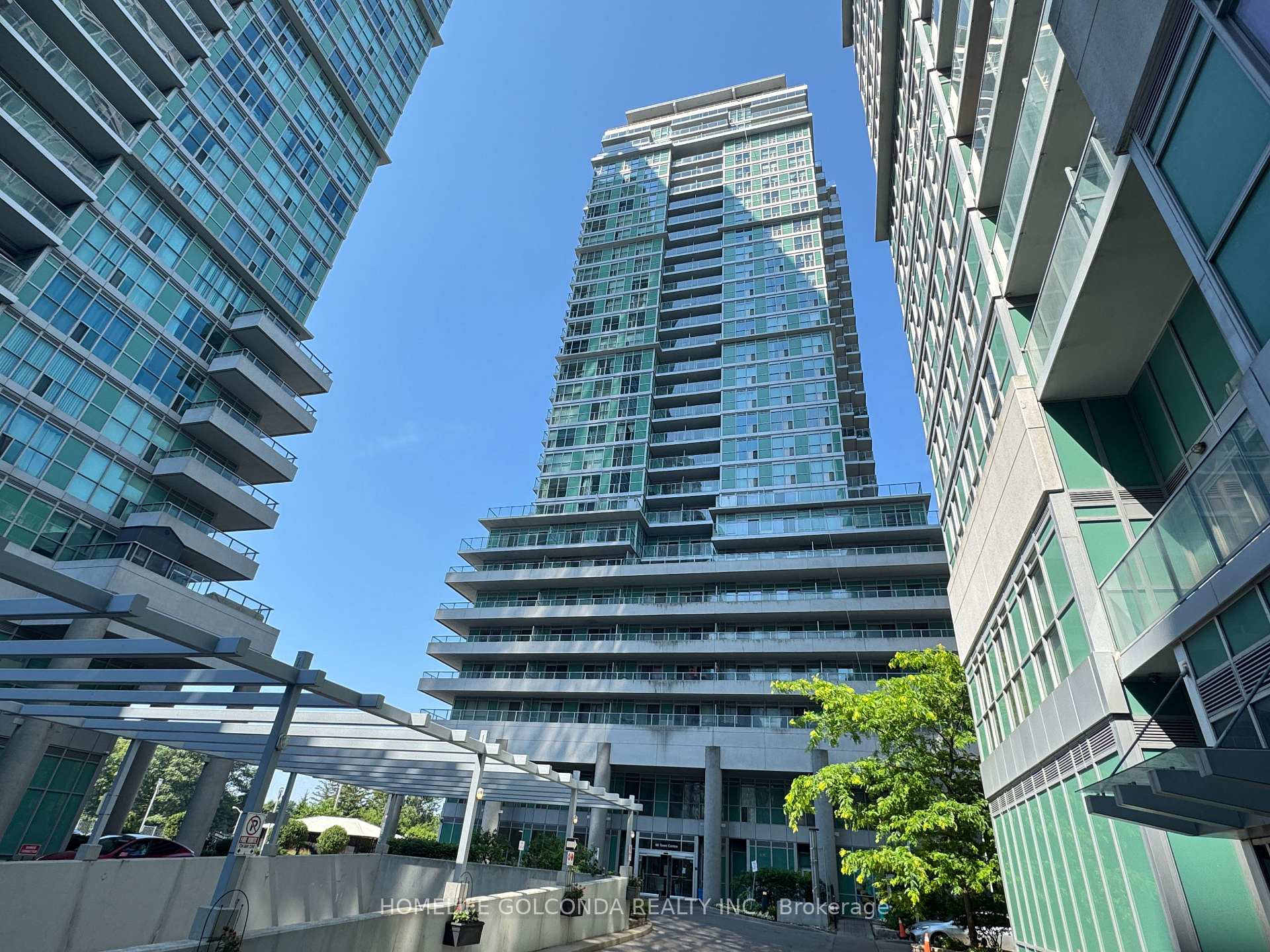 Front of Unit Ph 04, 60 Town Centre Court