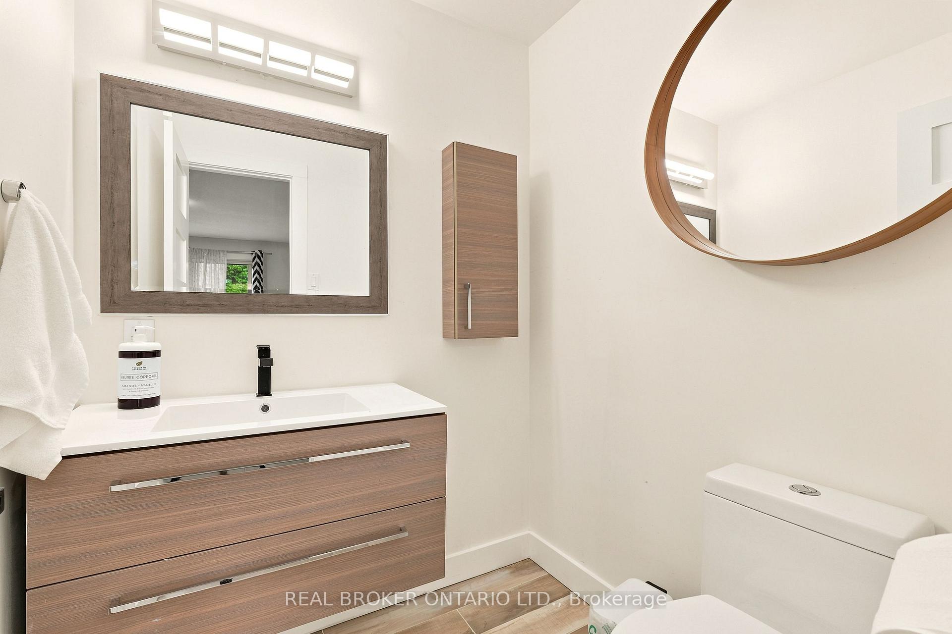 Photo 27 of 2021 Woodglen Crescent, Ottawa, Beacon Hill North — HOMEH