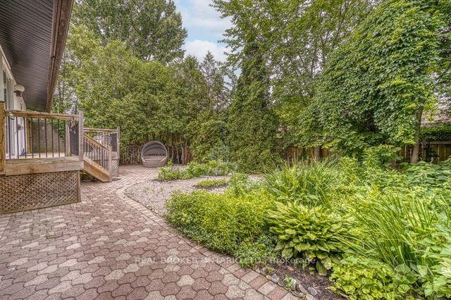 Photo 7 of 2021 Woodglen Crescent, Ottawa, Beacon Hill North — HOMEH