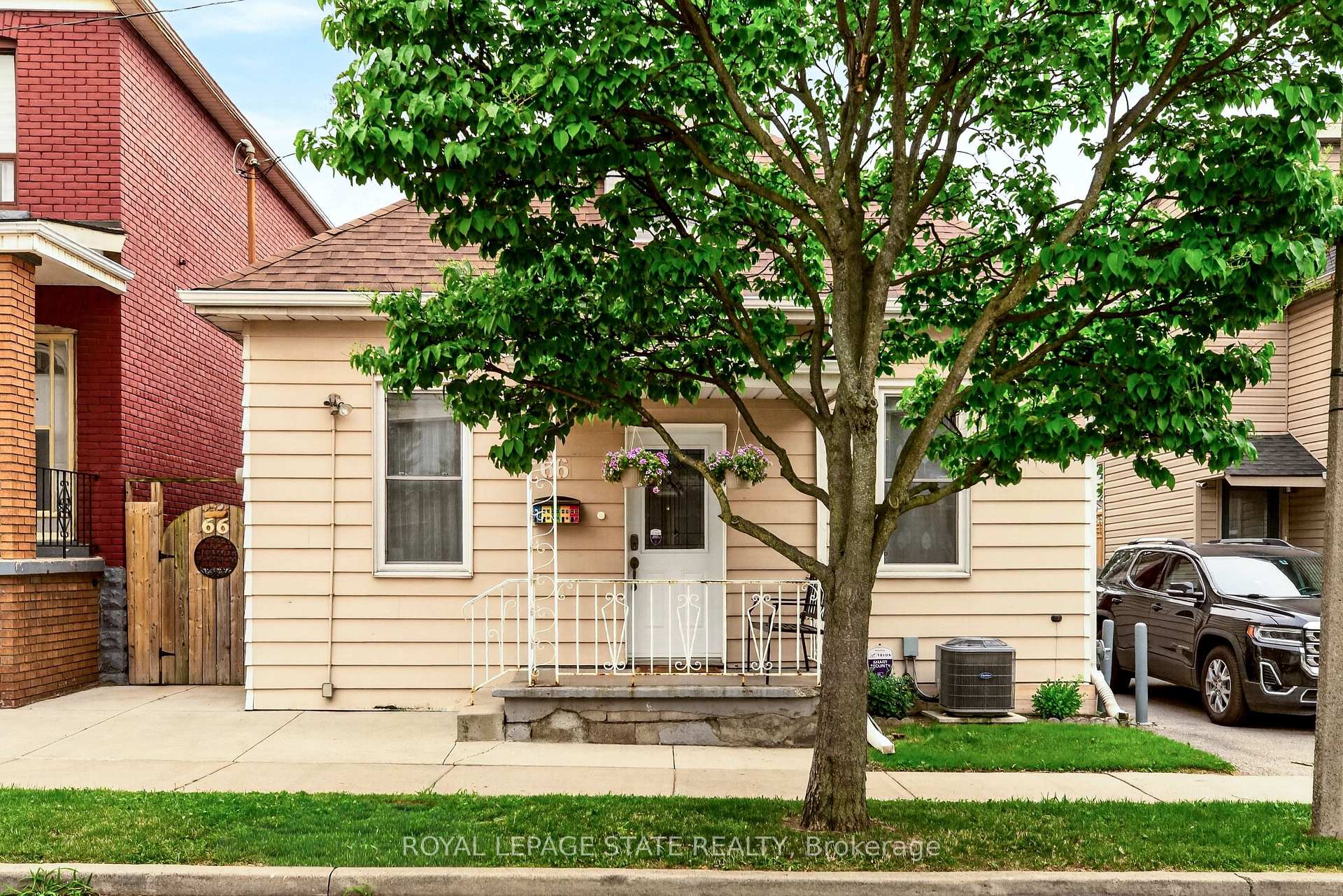 Photo 2 of 66 Beechwood Avenue, Hamilton, Stipley — HOMEH