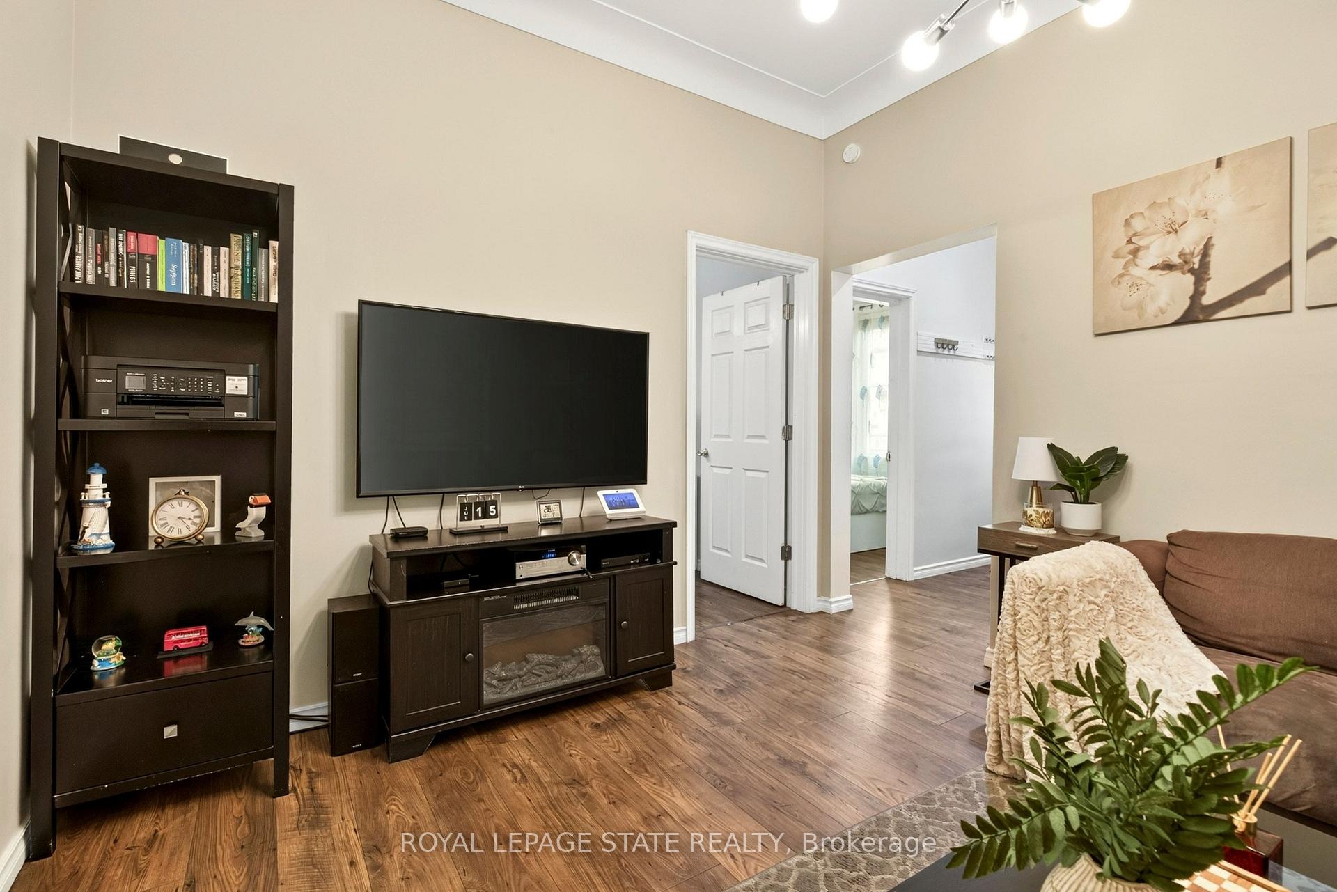 Photo 8 of 66 Beechwood Avenue, Hamilton, Stipley — HOMEH
