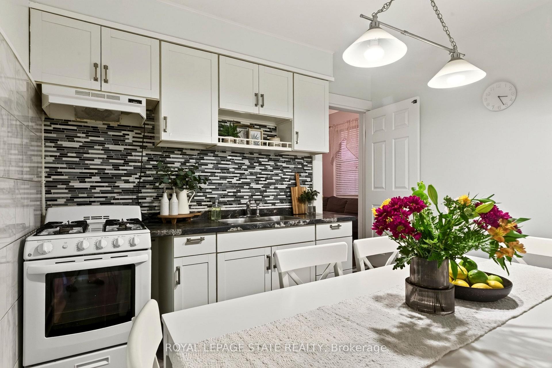 Photo 15 of 66 Beechwood Avenue, Hamilton, Stipley — HOMEH