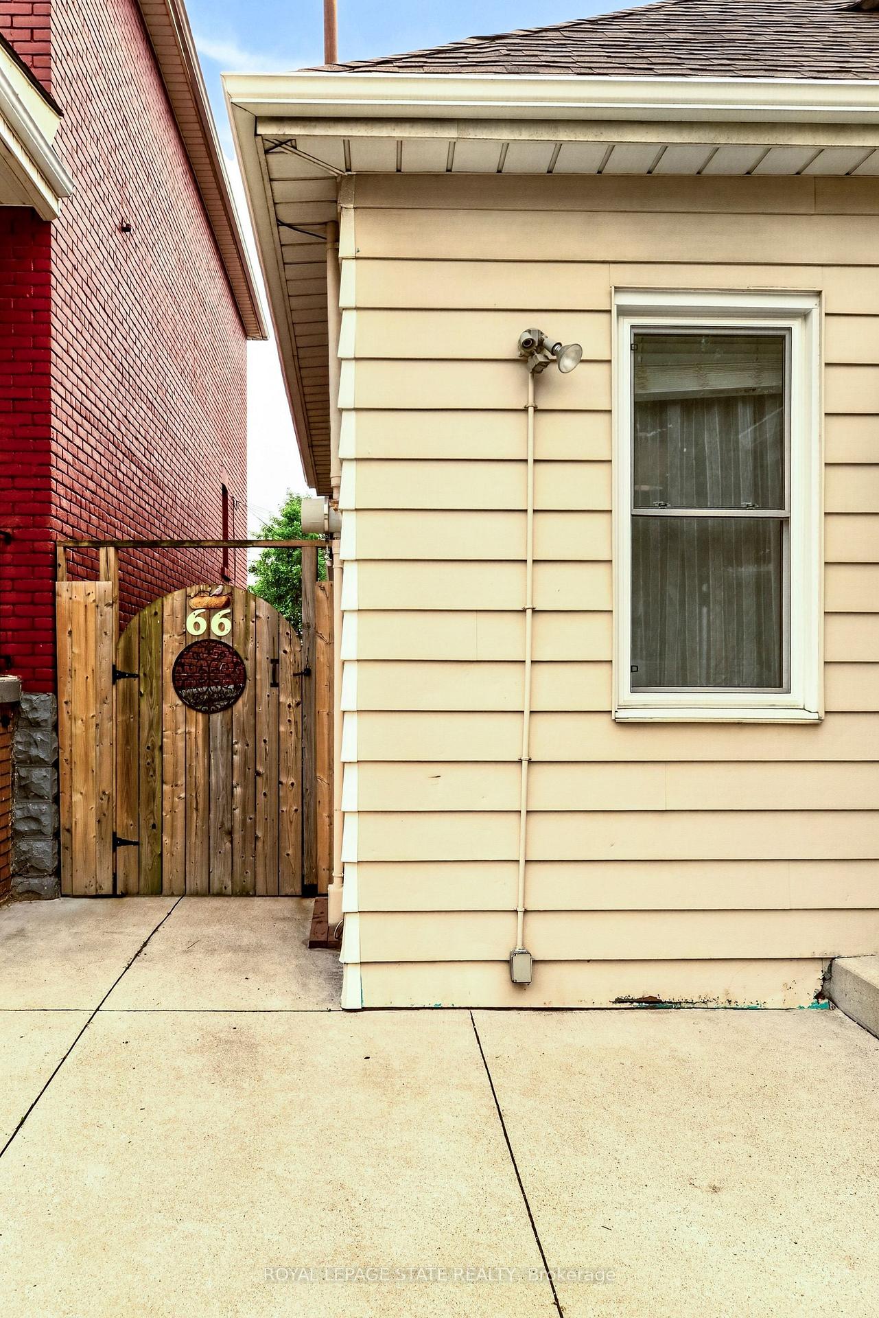 Photo 35 of 66 Beechwood Avenue, Hamilton, Stipley — HOMEH