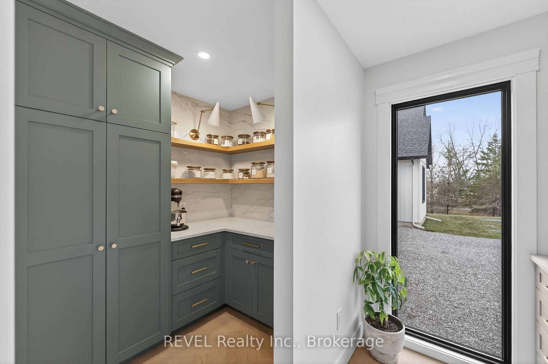 Photo 16 of 3901 White Road, Port Colborne, Bethel — HOMEH