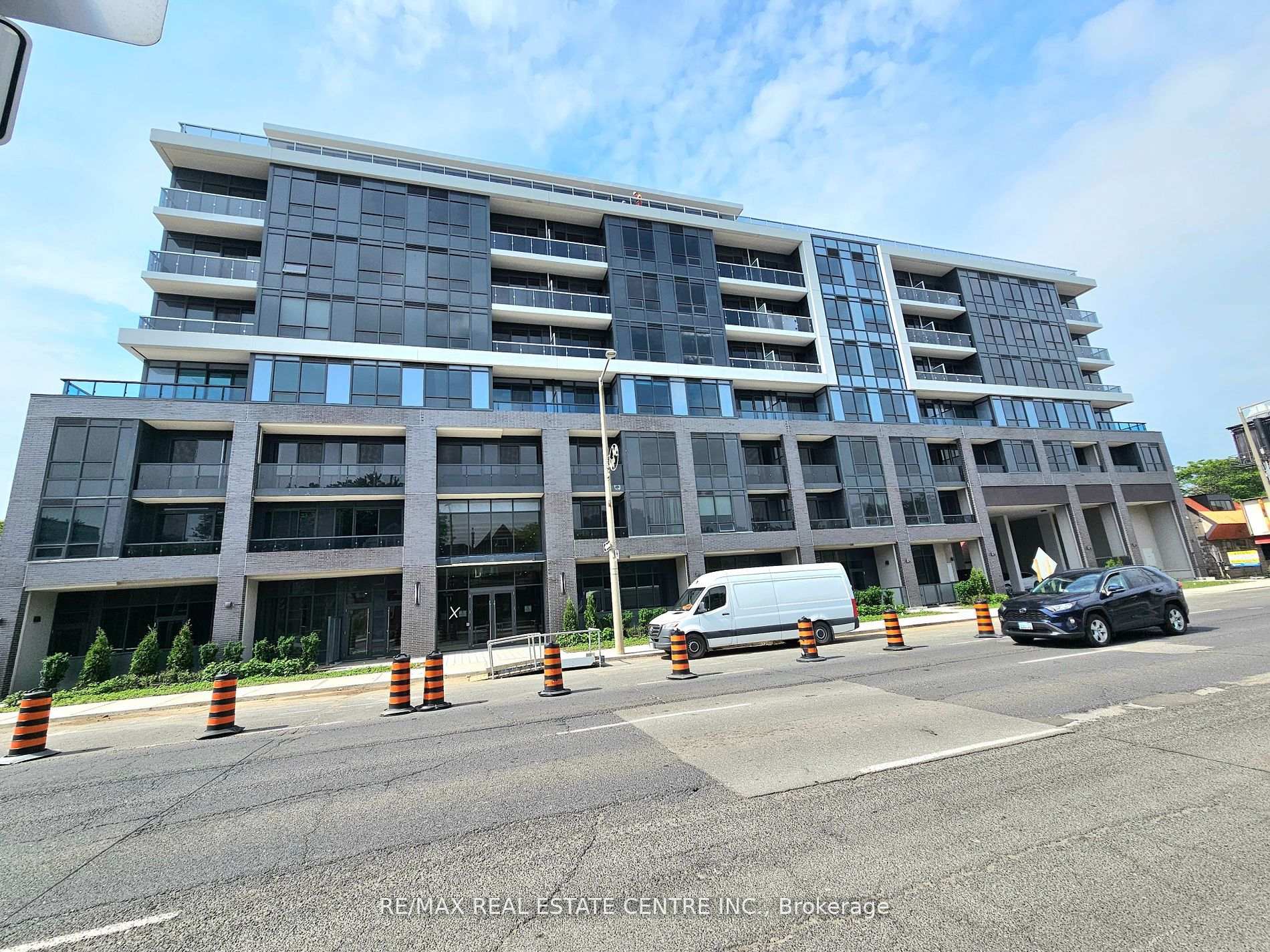 Photo 1 of Unit 401, 415 Main Street W, Hamilton, Kirkendall — HOMEH