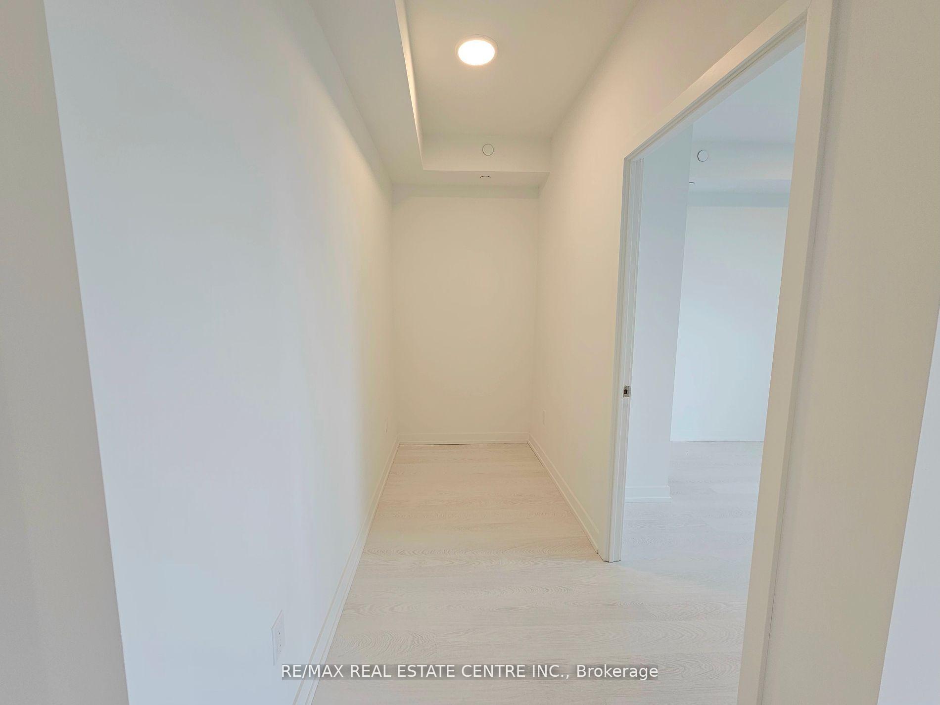 Photo 4 of Unit 401, 415 Main Street W, Hamilton, Kirkendall — HOMEH