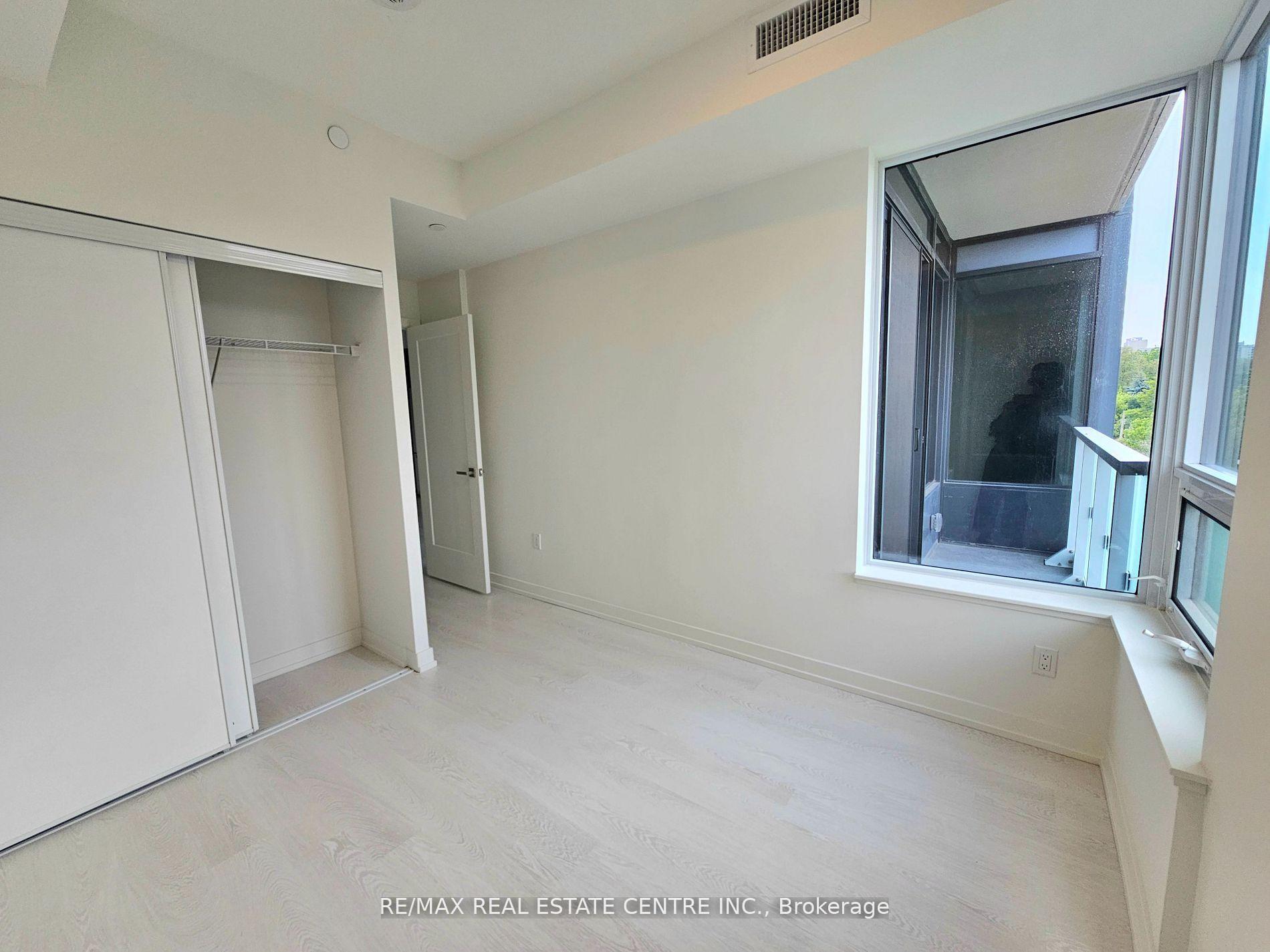 Photo 5 of Unit 401, 415 Main Street W, Hamilton, Kirkendall — HOMEH