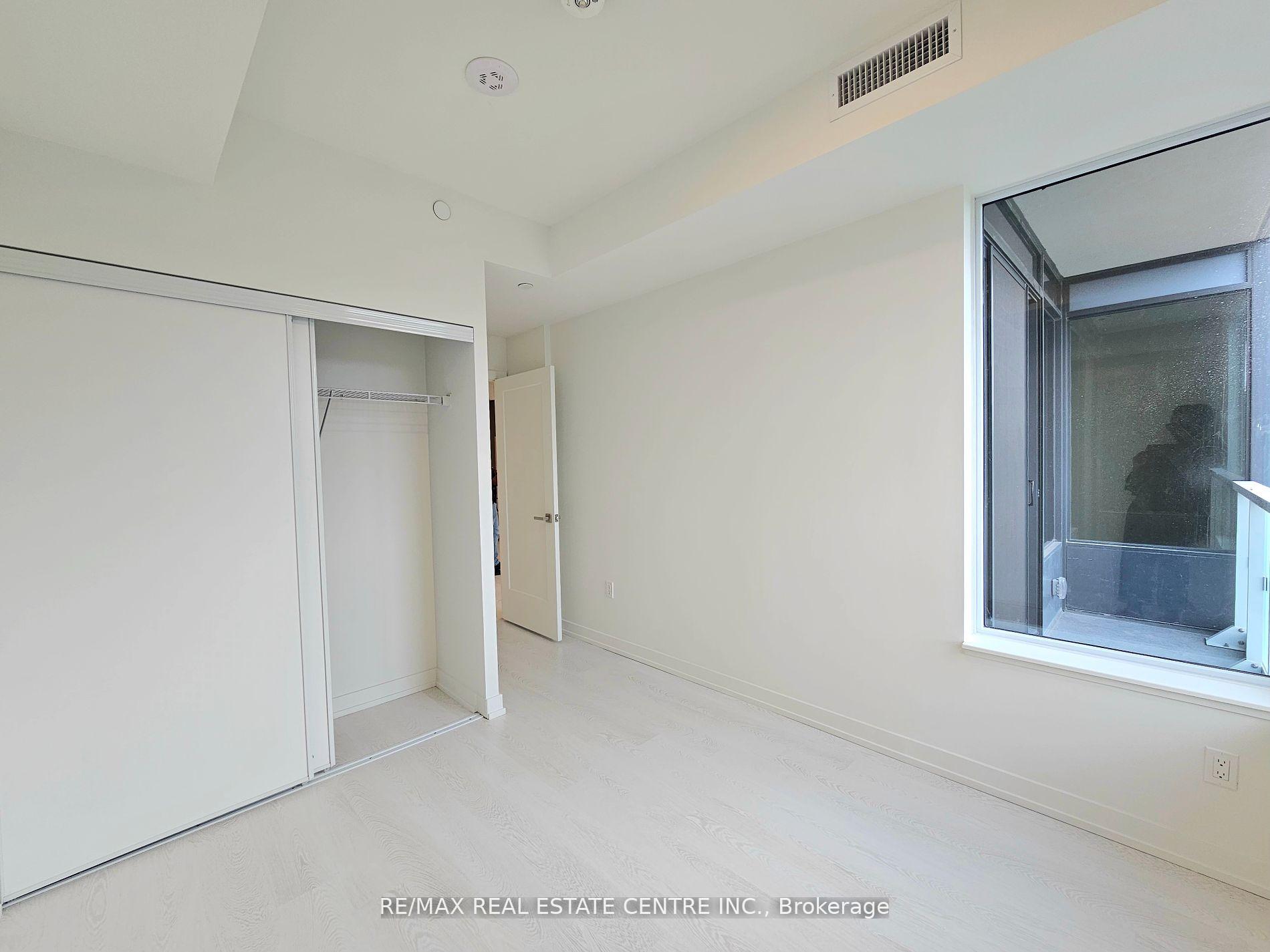 Photo 8 of Unit 401, 415 Main Street W, Hamilton, Kirkendall — HOMEH