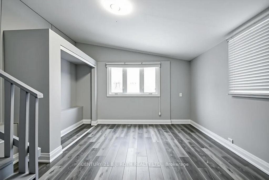 Photo 11 of 44 Sanford Street, Barrie, Sanford — HOMEH