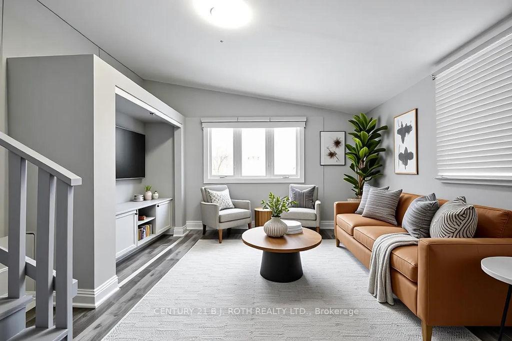 Photo 12 of 44 Sanford Street, Barrie, Sanford — HOMEH