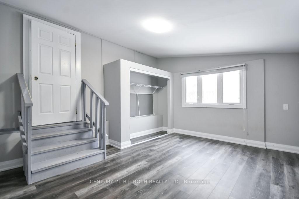 Photo 13 of 44 Sanford Street, Barrie, Sanford — HOMEH