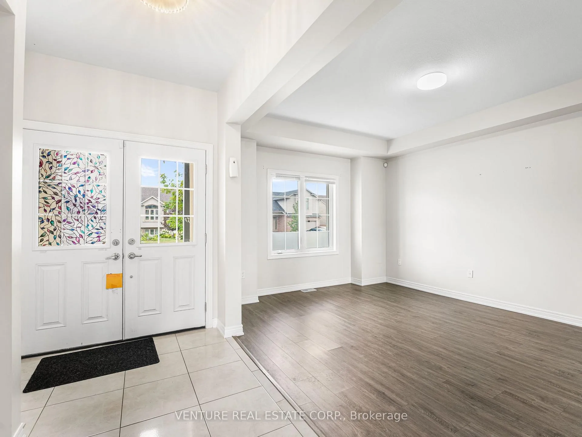 Photo 4 of 6371 Sam Iorfida Drive, Niagara Falls, Oldfield — HOMEH