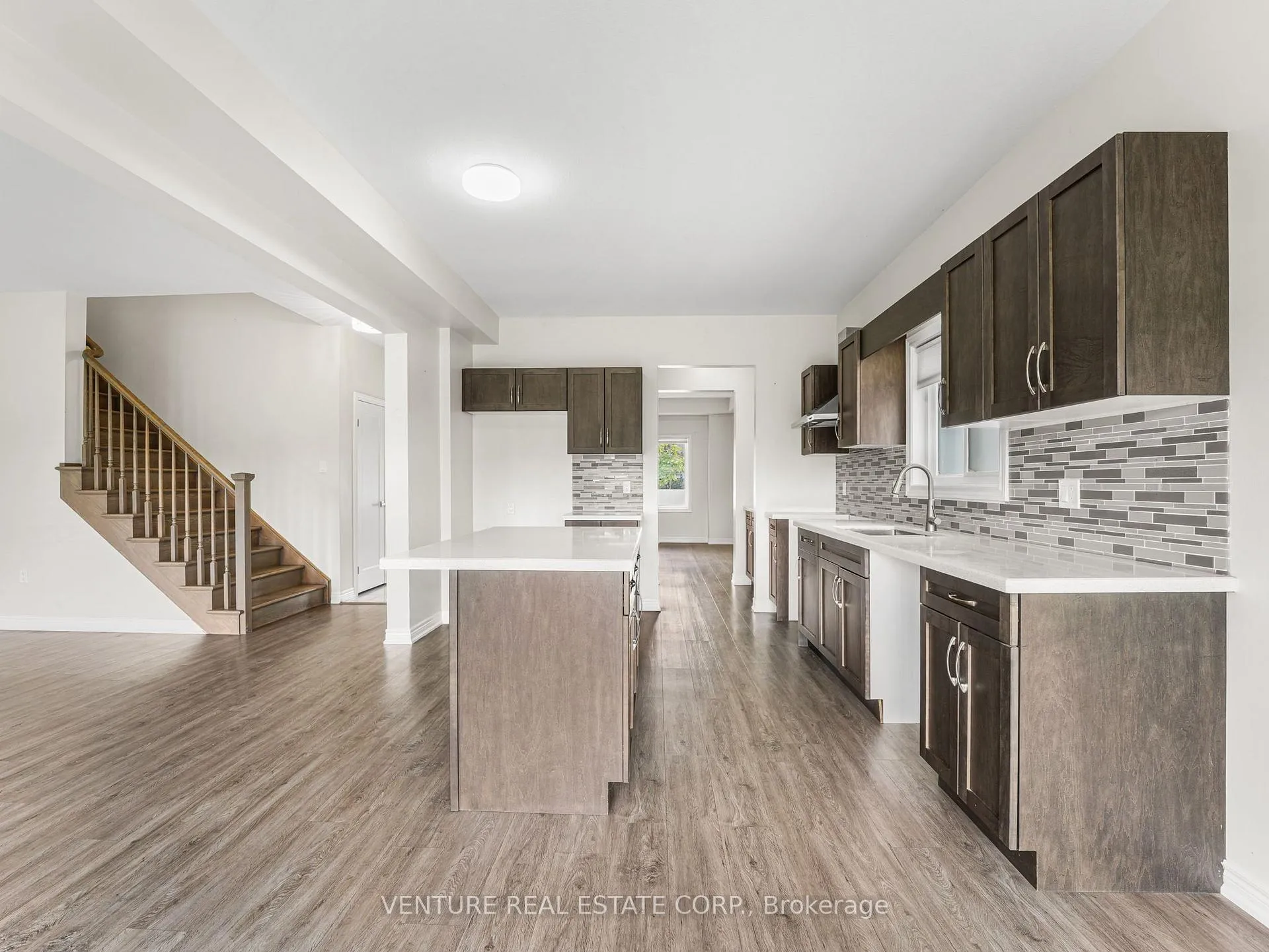 Photo 8 of 6371 Sam Iorfida Drive, Niagara Falls, Oldfield — HOMEH