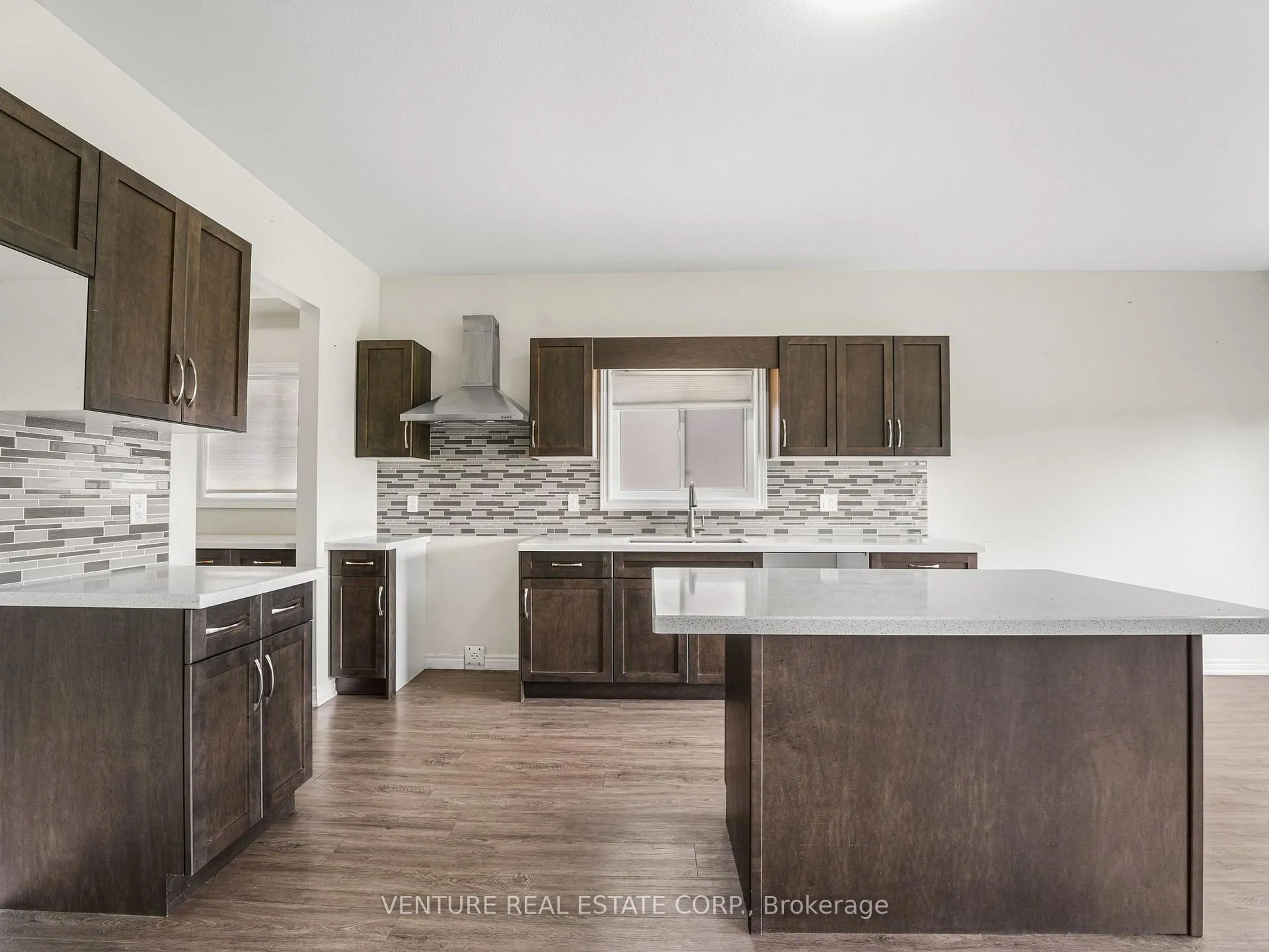 Photo 9 of 6371 Sam Iorfida Drive, Niagara Falls, Oldfield — HOMEH
