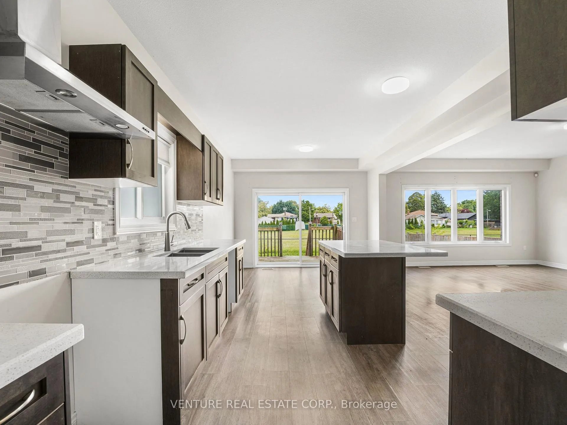 Photo 10 of 6371 Sam Iorfida Drive, Niagara Falls, Oldfield — HOMEH