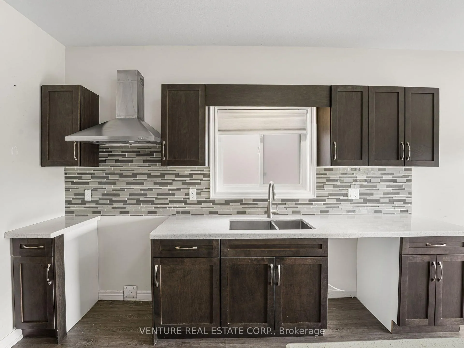 Photo 11 of 6371 Sam Iorfida Drive, Niagara Falls, Oldfield — HOMEH