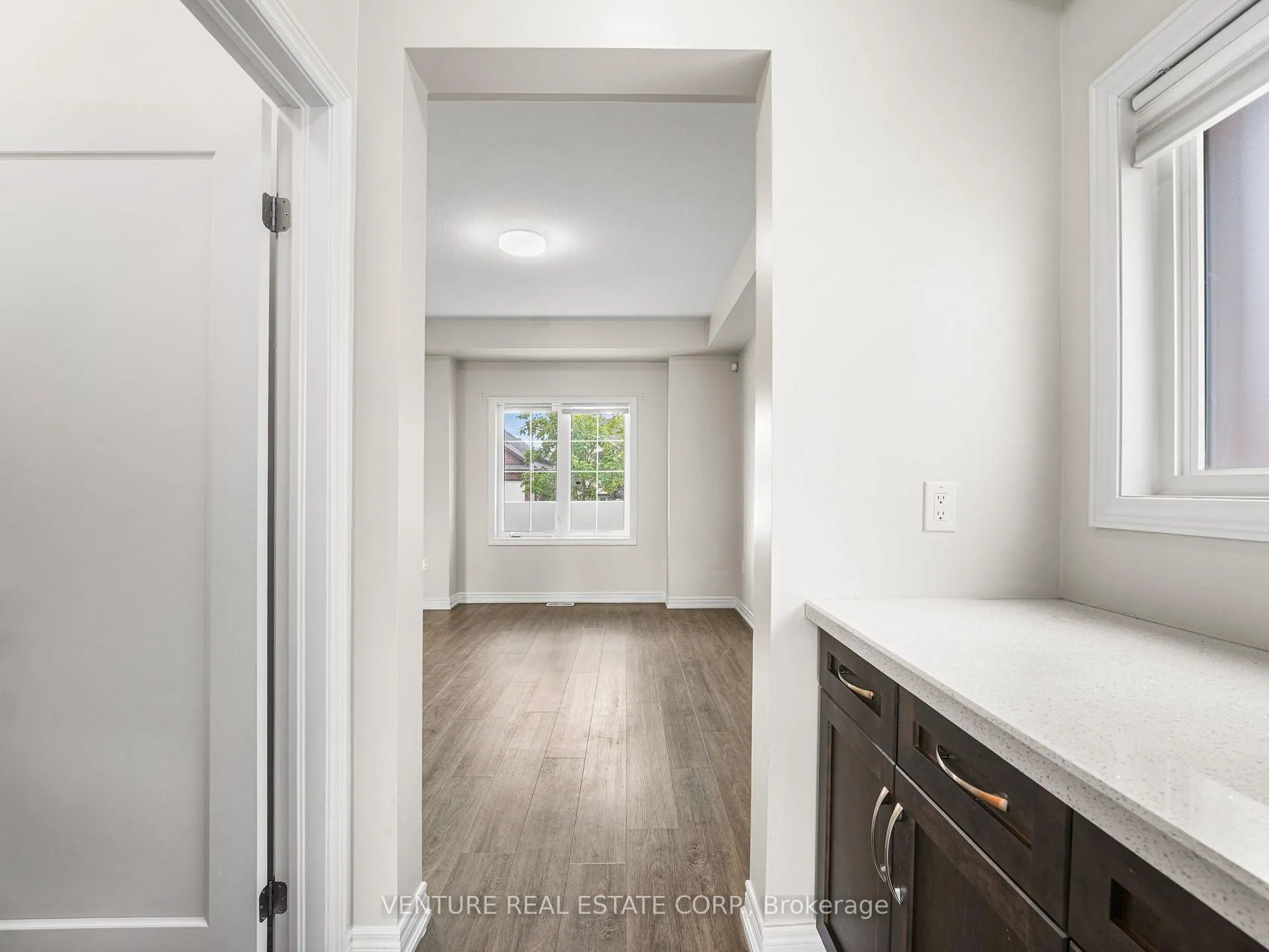 Photo 13 of 6371 Sam Iorfida Drive, Niagara Falls, Oldfield — HOMEH