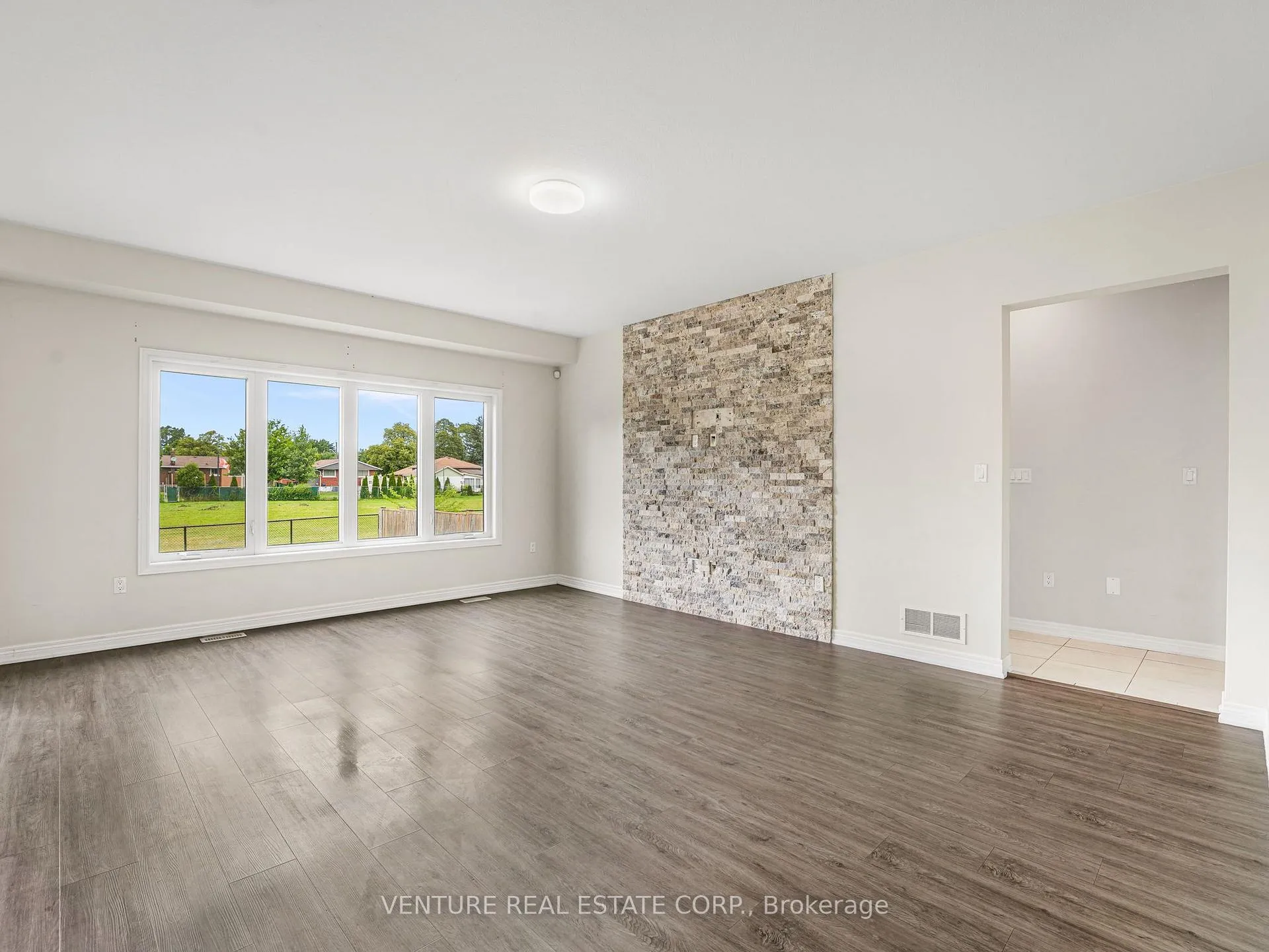 Photo 15 of 6371 Sam Iorfida Drive, Niagara Falls, Oldfield — HOMEH