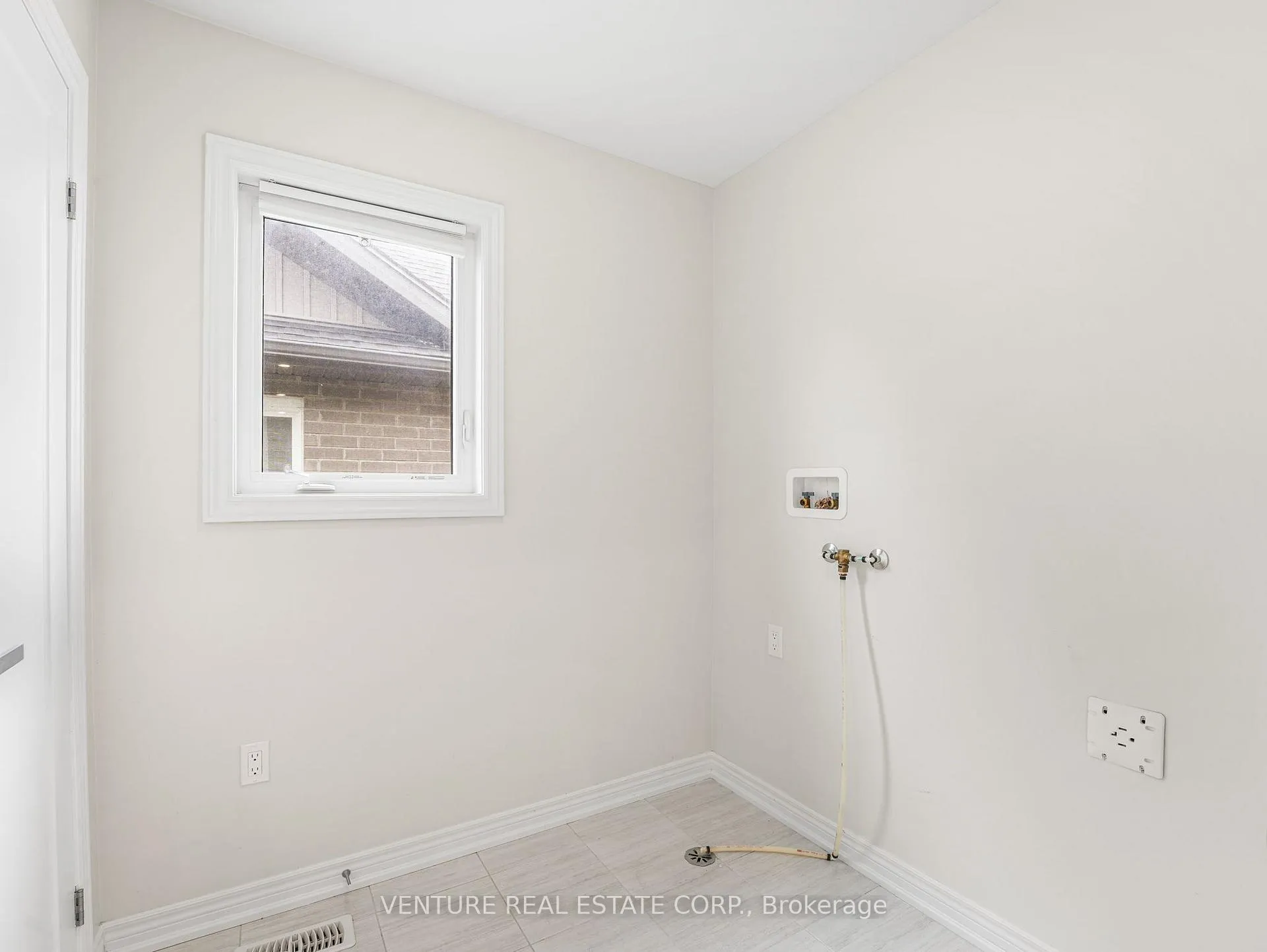 Photo 33 of 6371 Sam Iorfida Drive, Niagara Falls, Oldfield — HOMEH