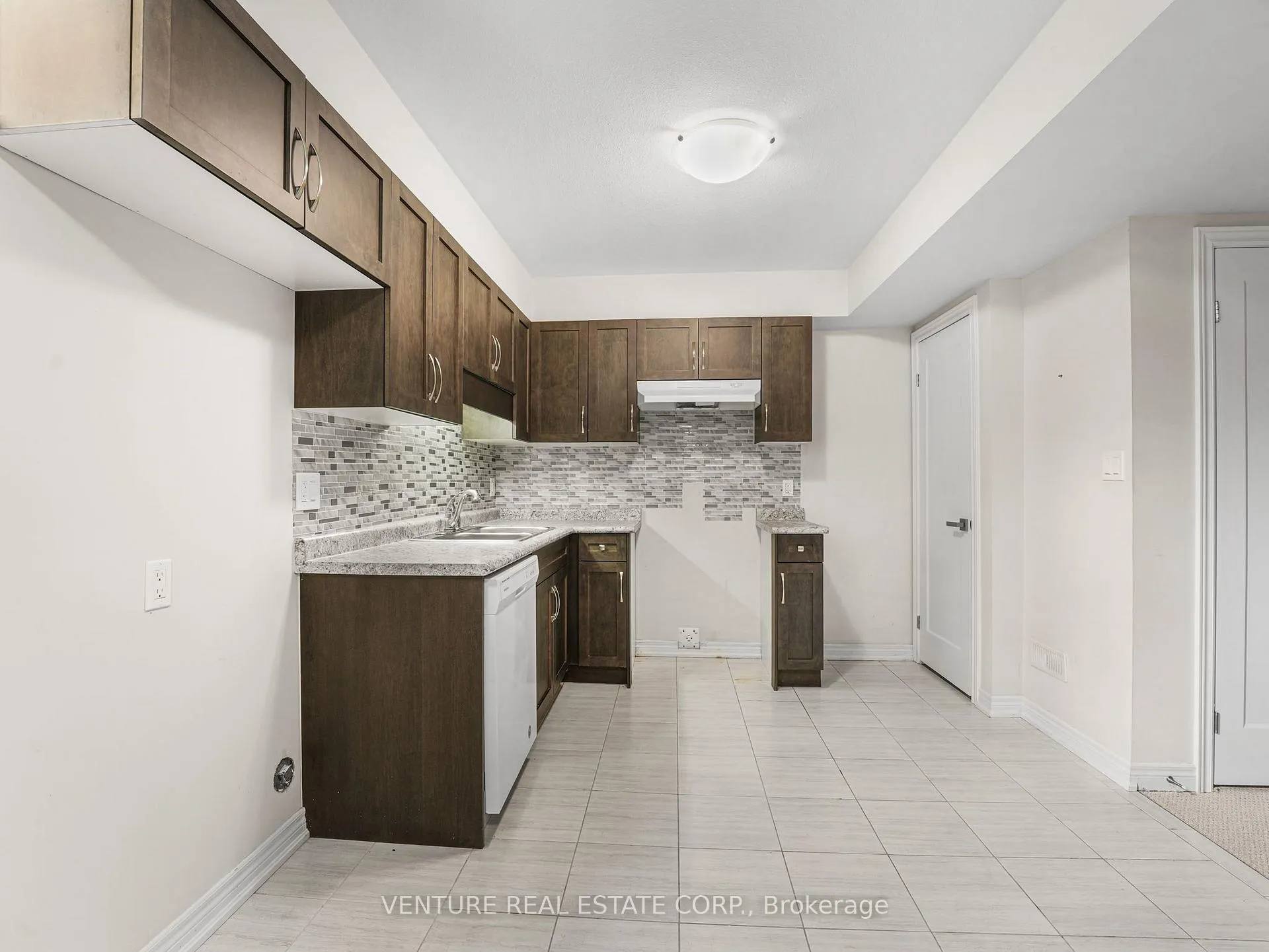 Photo 38 of 6371 Sam Iorfida Drive, Niagara Falls, Oldfield — HOMEH