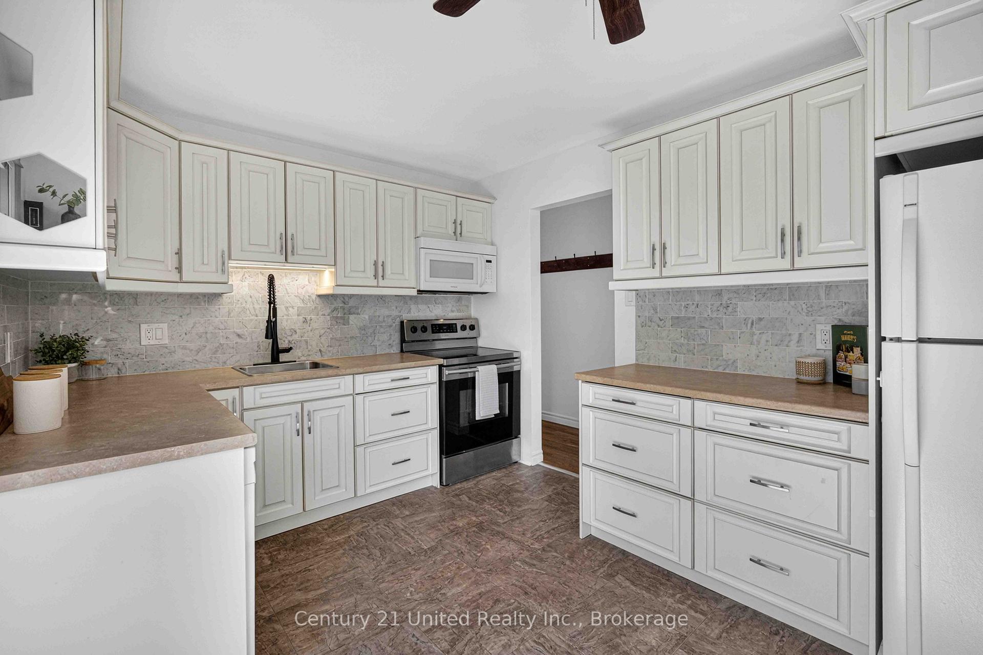 Photo 11 of 1255 Huntington Circle, Peterborough, Otonabee Ward 1 — HOMEH