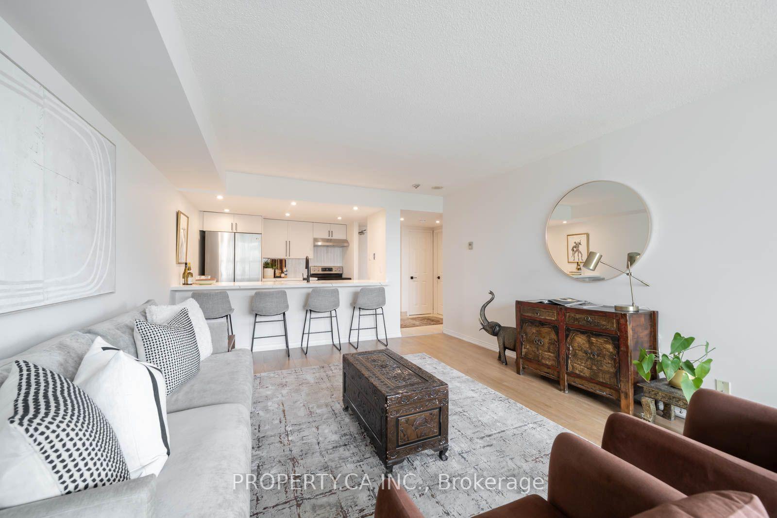 Photo 1 of Unit 1111, 77 Harbour Square, Toronto, Waterfront Communities — HOMEH