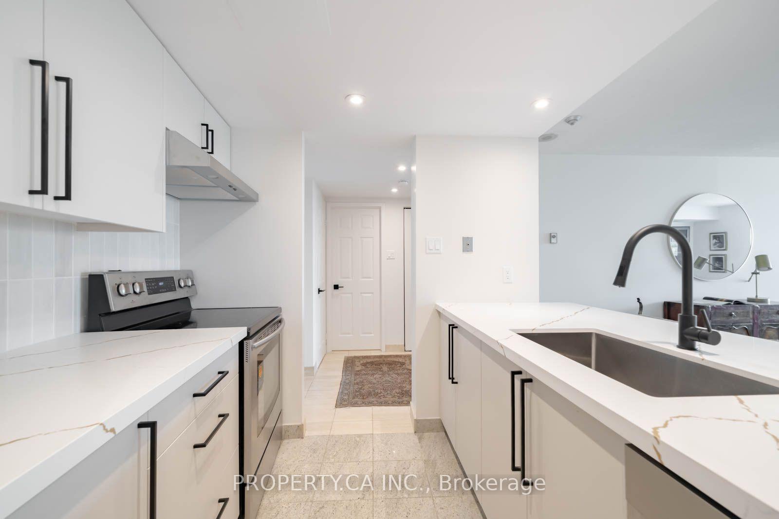 Photo 7 of Unit 1111, 77 Harbour Square, Toronto, Waterfront Communities — HOMEH