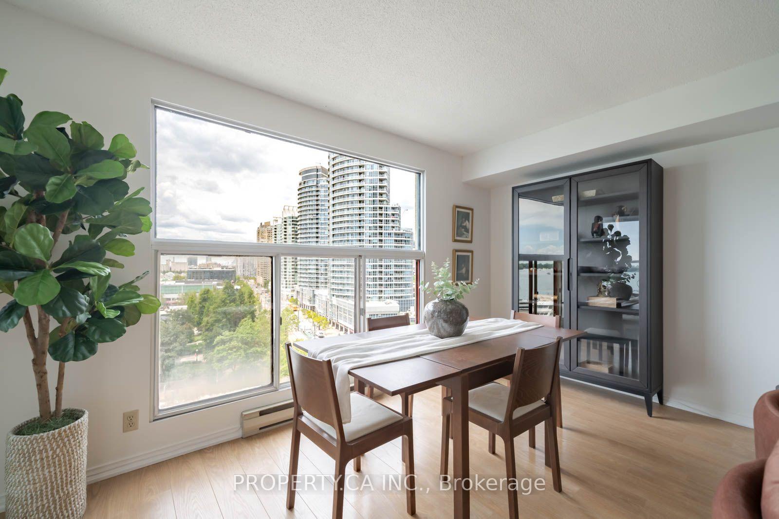 Photo 14 of Unit 1111, 77 Harbour Square, Toronto, Waterfront Communities — HOMEH