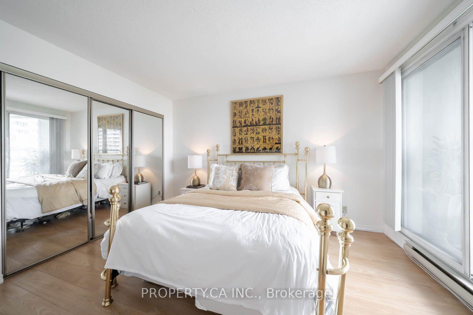 Photo 23 of Unit 1111, 77 Harbour Square, Toronto, Waterfront Communities — HOMEH