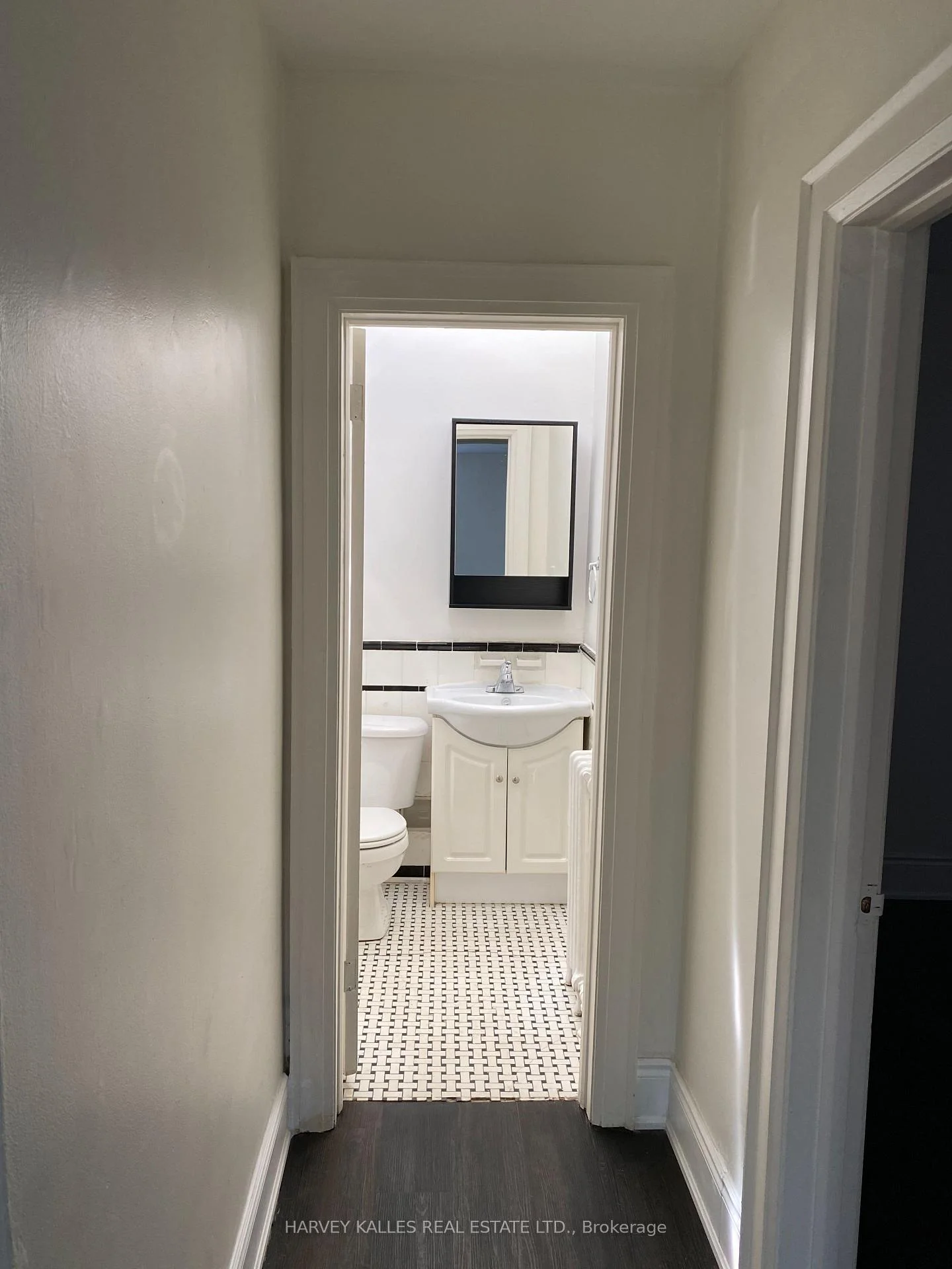 Photo 13 of Unit A, 1611 Bayview Avenue, Toronto, Leaside — HOMEH