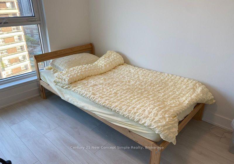 Photo 2 of Unit 1121, 585 Bloor Street, Toronto, North St. James Town — HOMEH