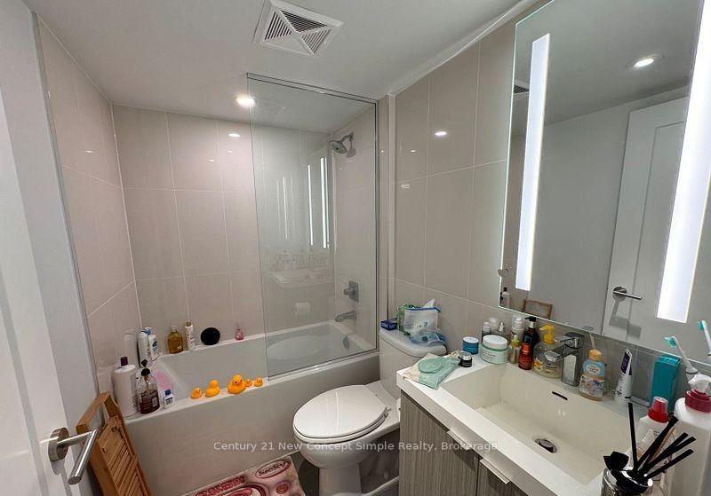 Photo 5 of Unit 1121, 585 Bloor Street, Toronto, North St. James Town — HOMEH