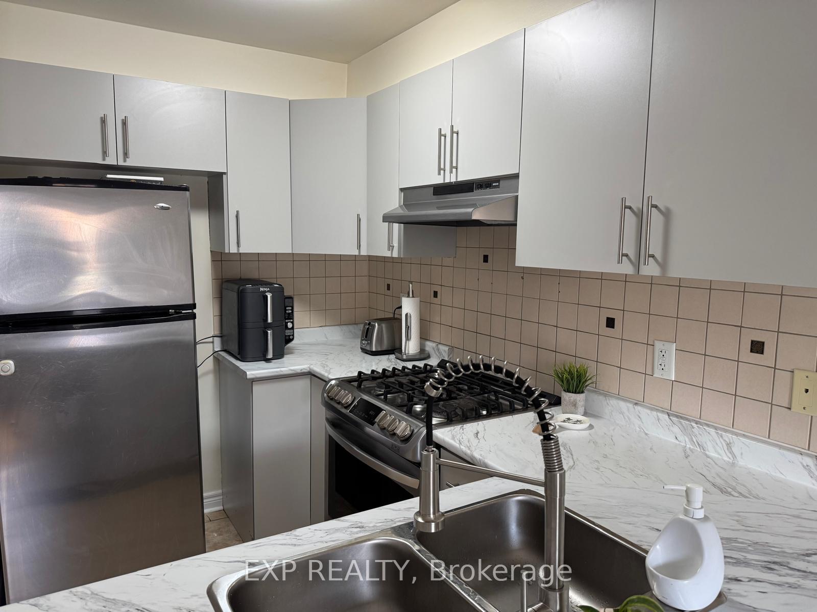 Photo 7 of Unit Main & Upper, 272 Duncan Lane, Milton, Scott — HOMEH