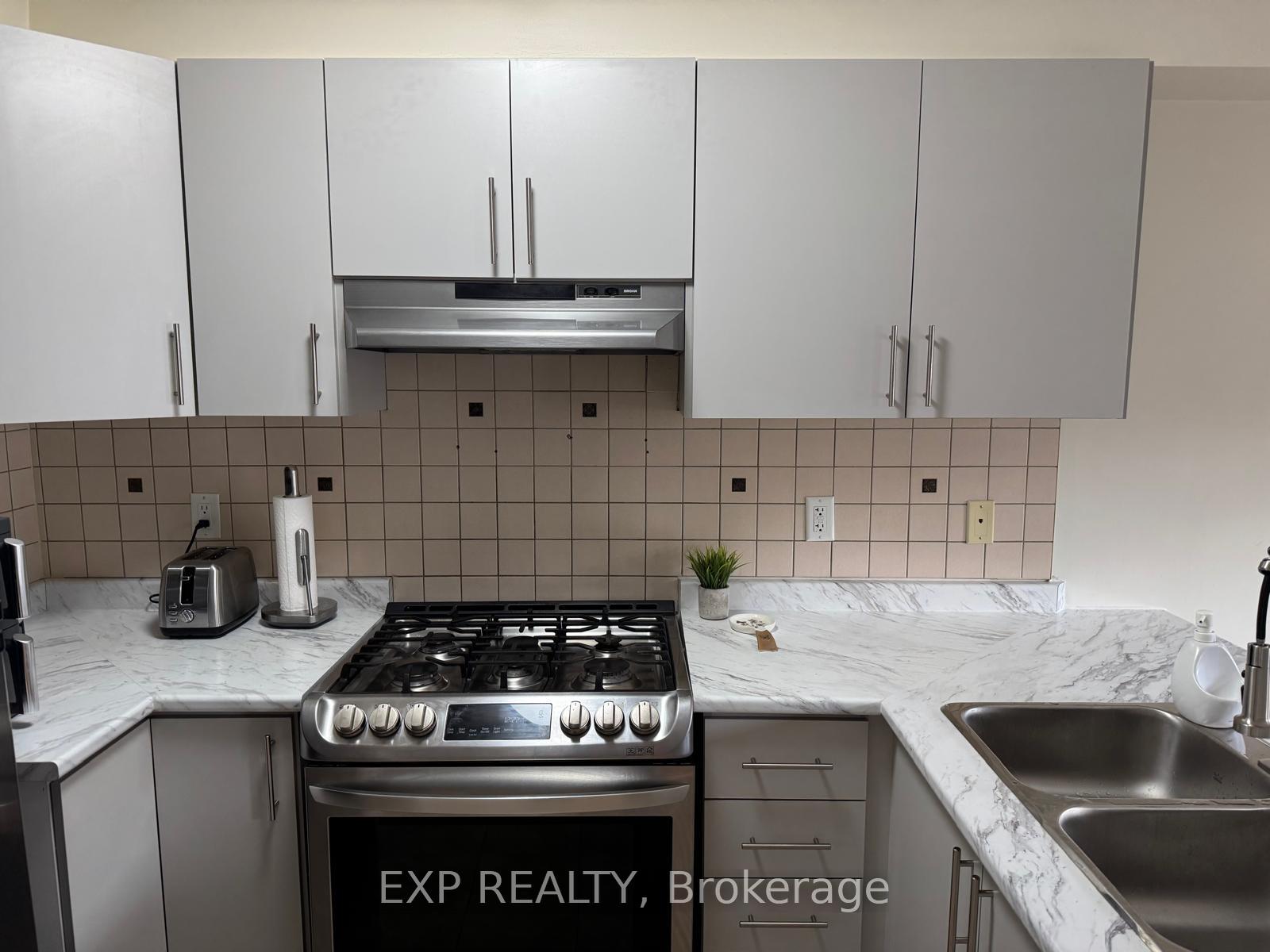 Photo 8 of Unit Main & Upper, 272 Duncan Lane, Milton, Scott — HOMEH
