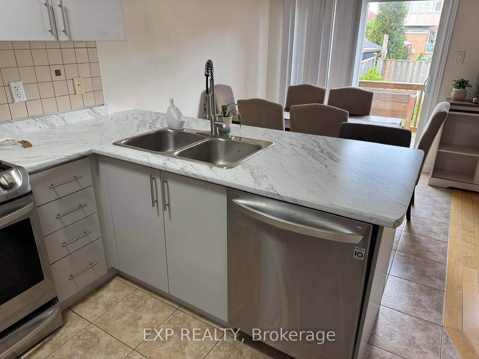 Photo 10 of Unit Main & Upper, 272 Duncan Lane, Milton, Scott — HOMEH