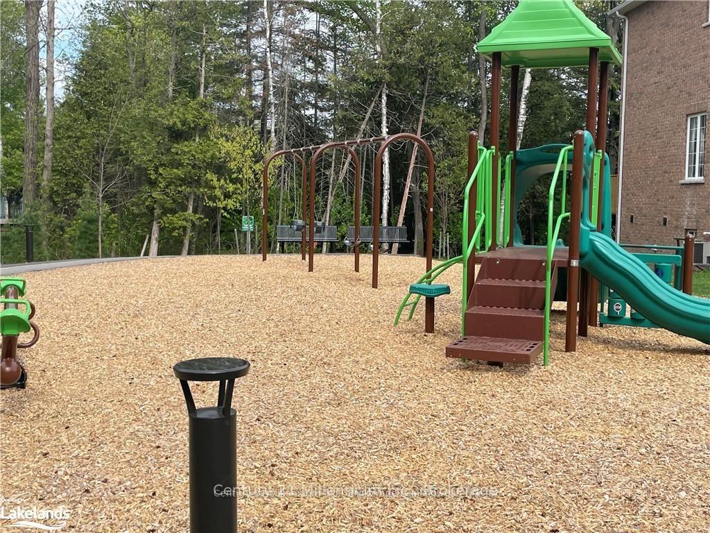 Photo 25 of 36 Farwell Avenue, Wasaga Beach — HOMEH