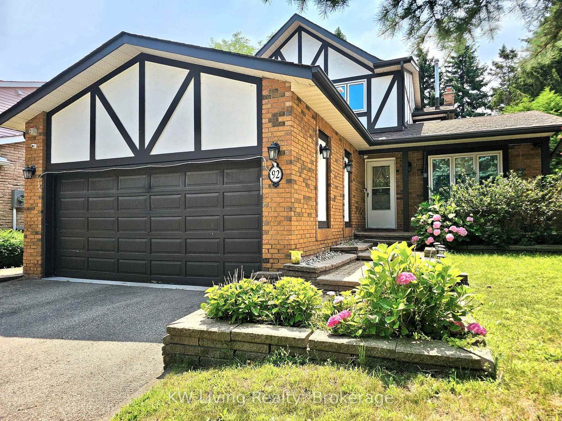 Photo 1 of 92 Breckonwood Crescent, Markham, Aileen-Willowbrook — HOMEH