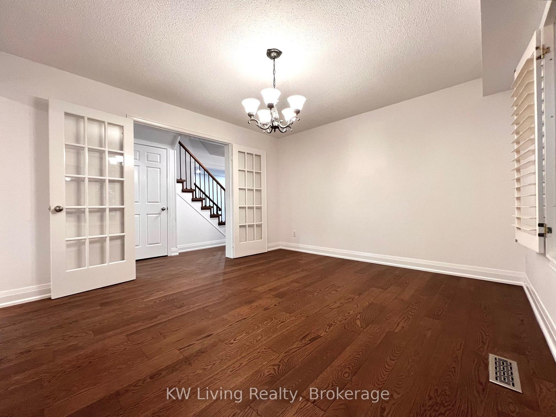 Photo 6 of 92 Breckonwood Crescent, Markham, Aileen-Willowbrook — HOMEH